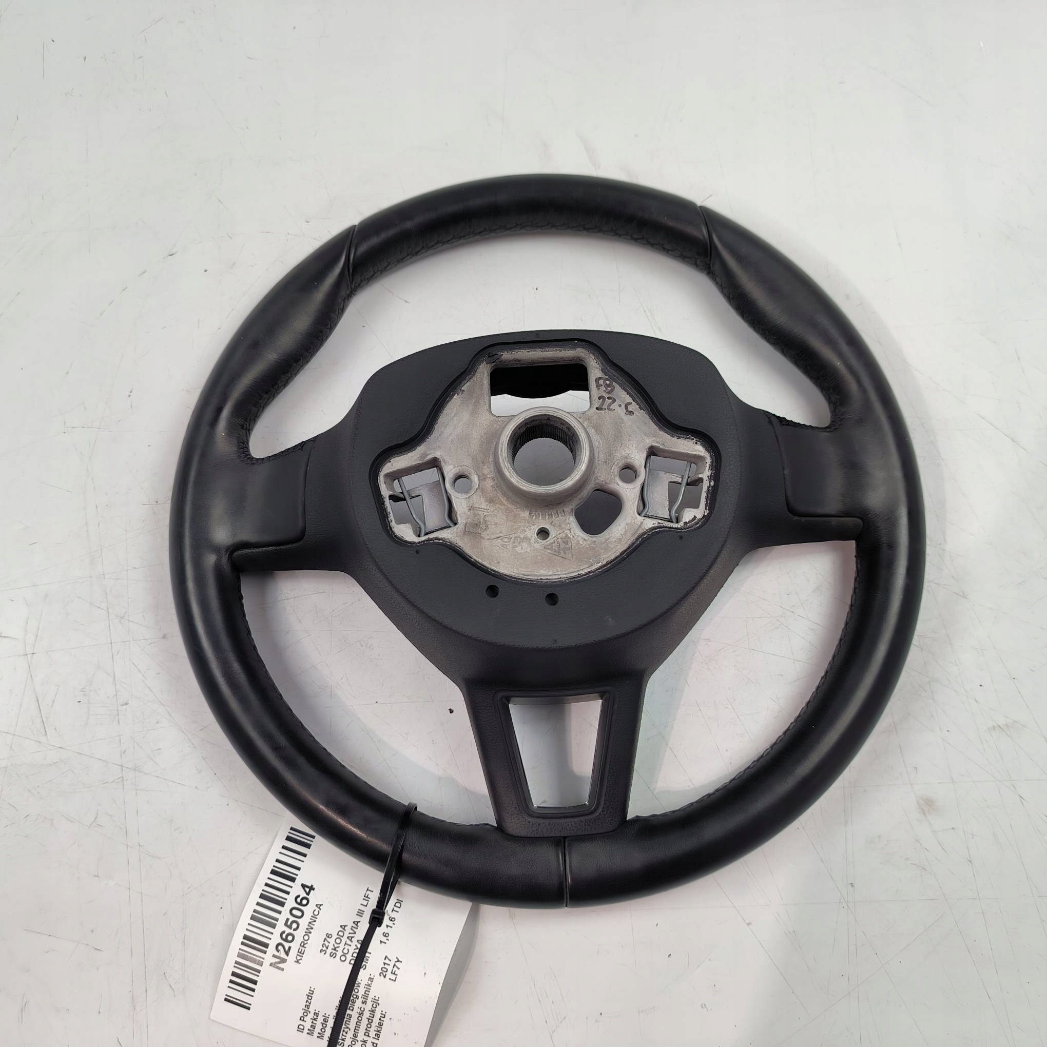 lenkrad 5E0419685A SKODA OCTAVIA III LIFT