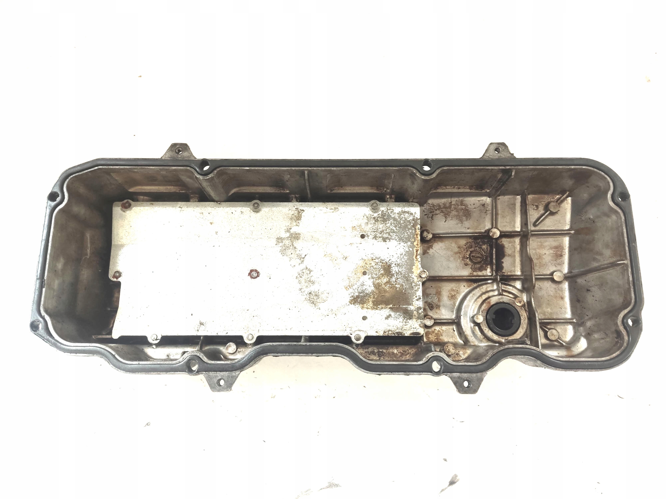 engine housing cover upper FORD MAVERICK 2.4B
