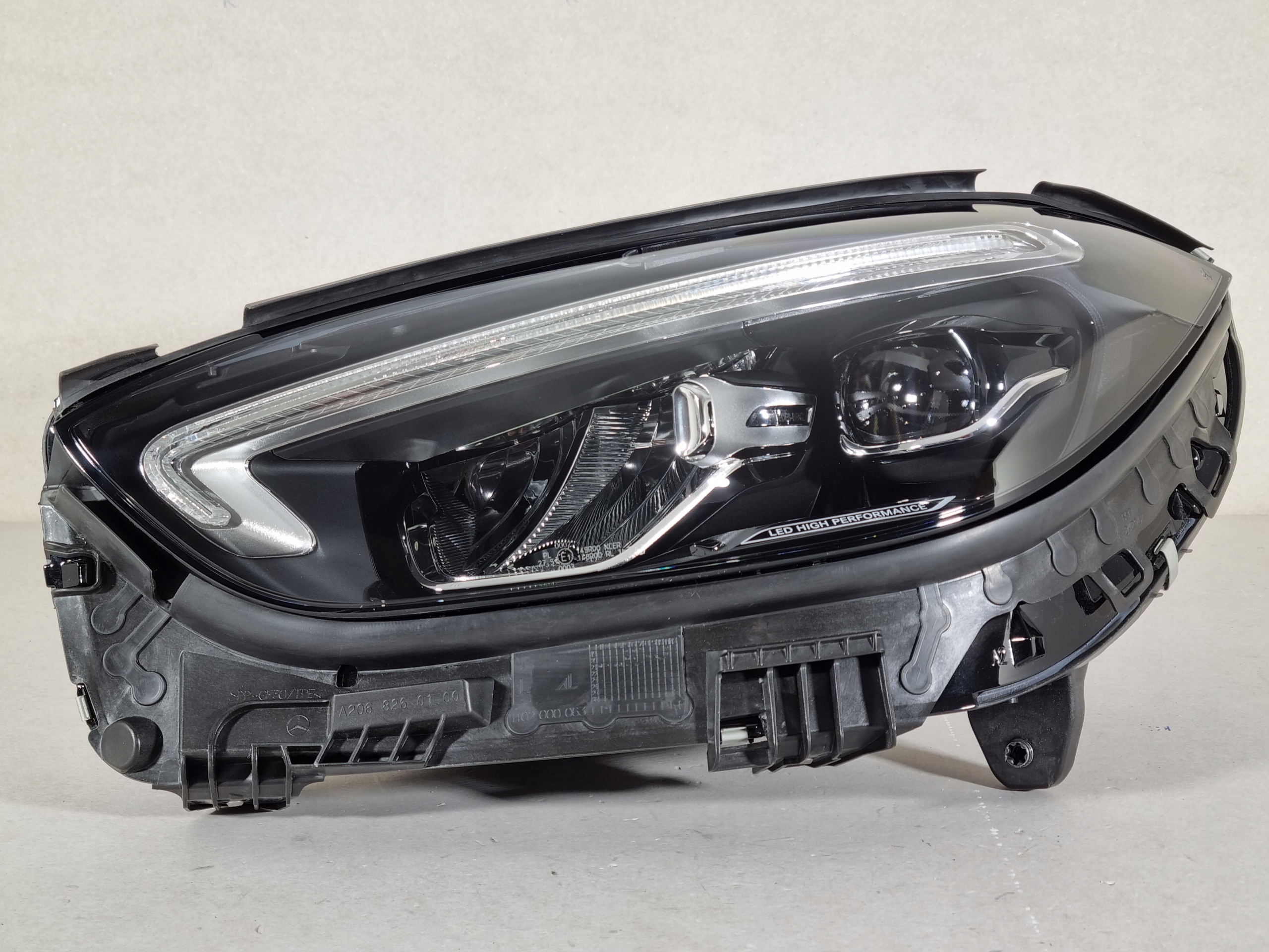 MERCEDES C-klasa W206 FULL LED LAMPA LEWA PRZÓD EU