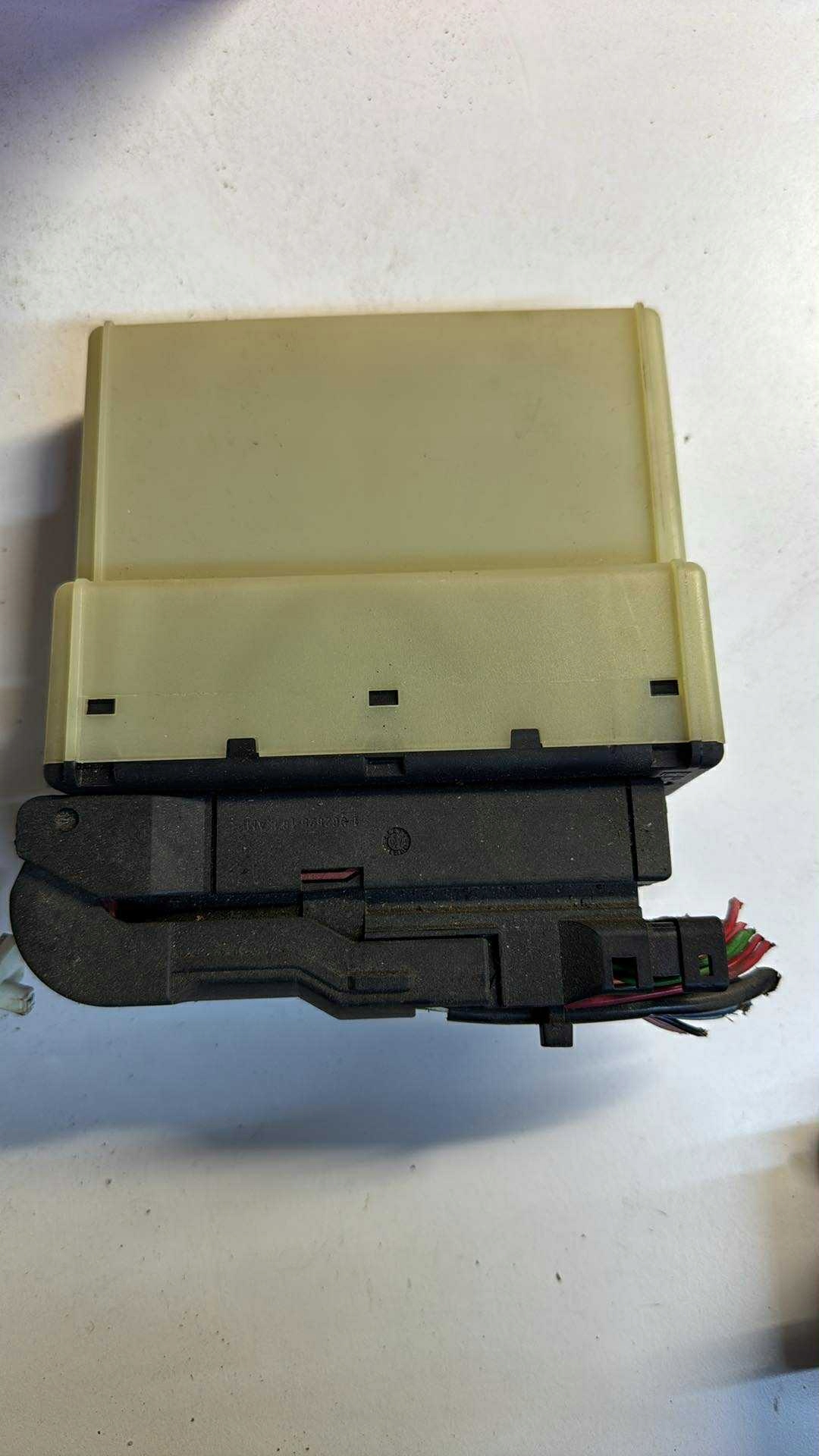 module ECU SAAB 9-5 95 2.0T 4537643 original EUROPA computer control unit