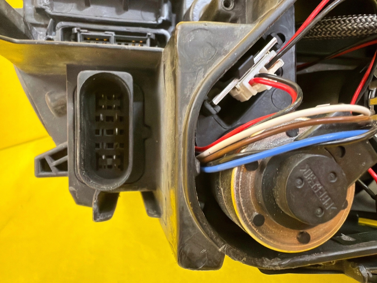 light left Audi Q7 4L 4L0 05-09 Xenon 4L0941003A
