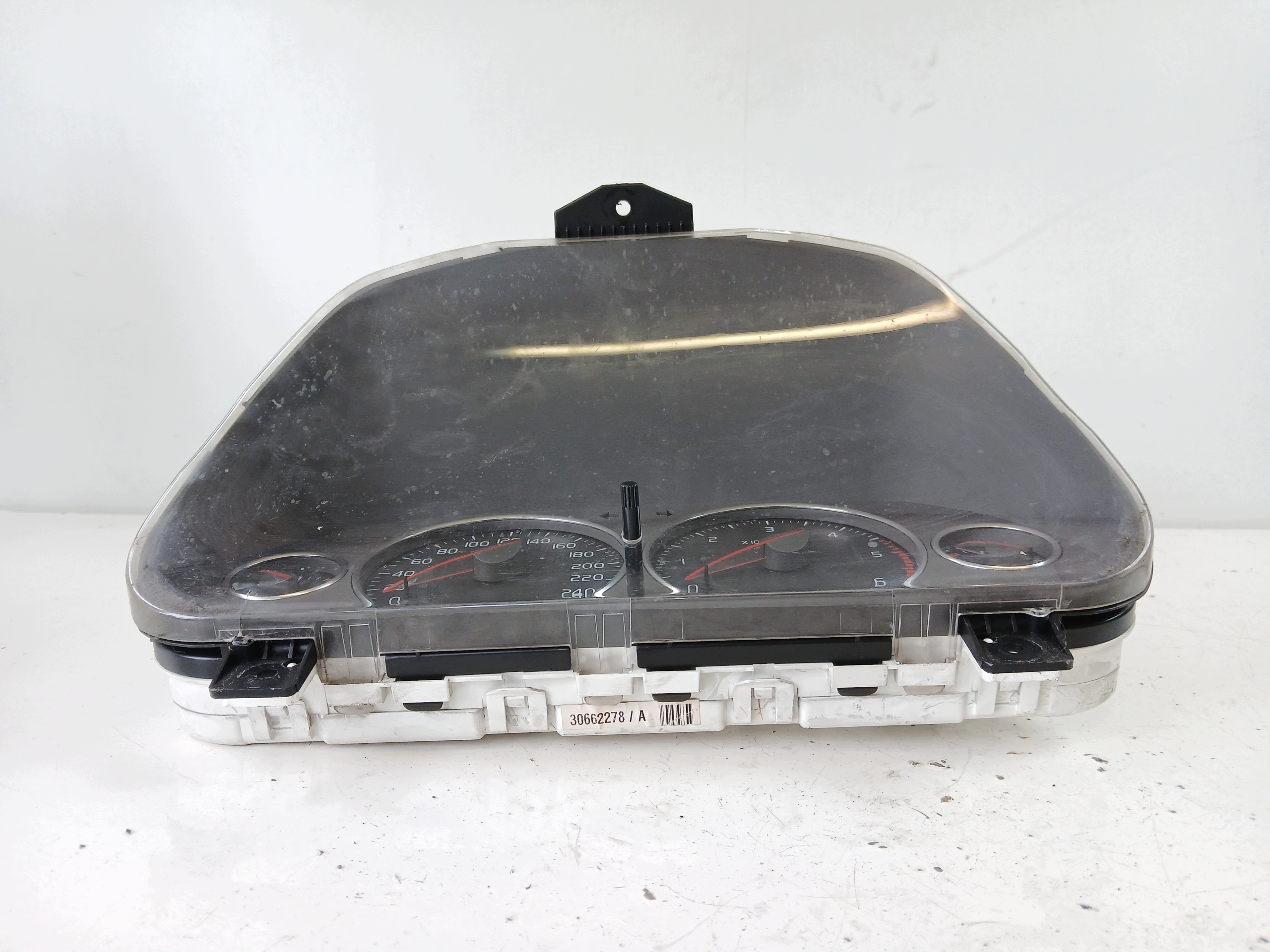 VOLVO V40 and 1.9 D dials dials 30662278A