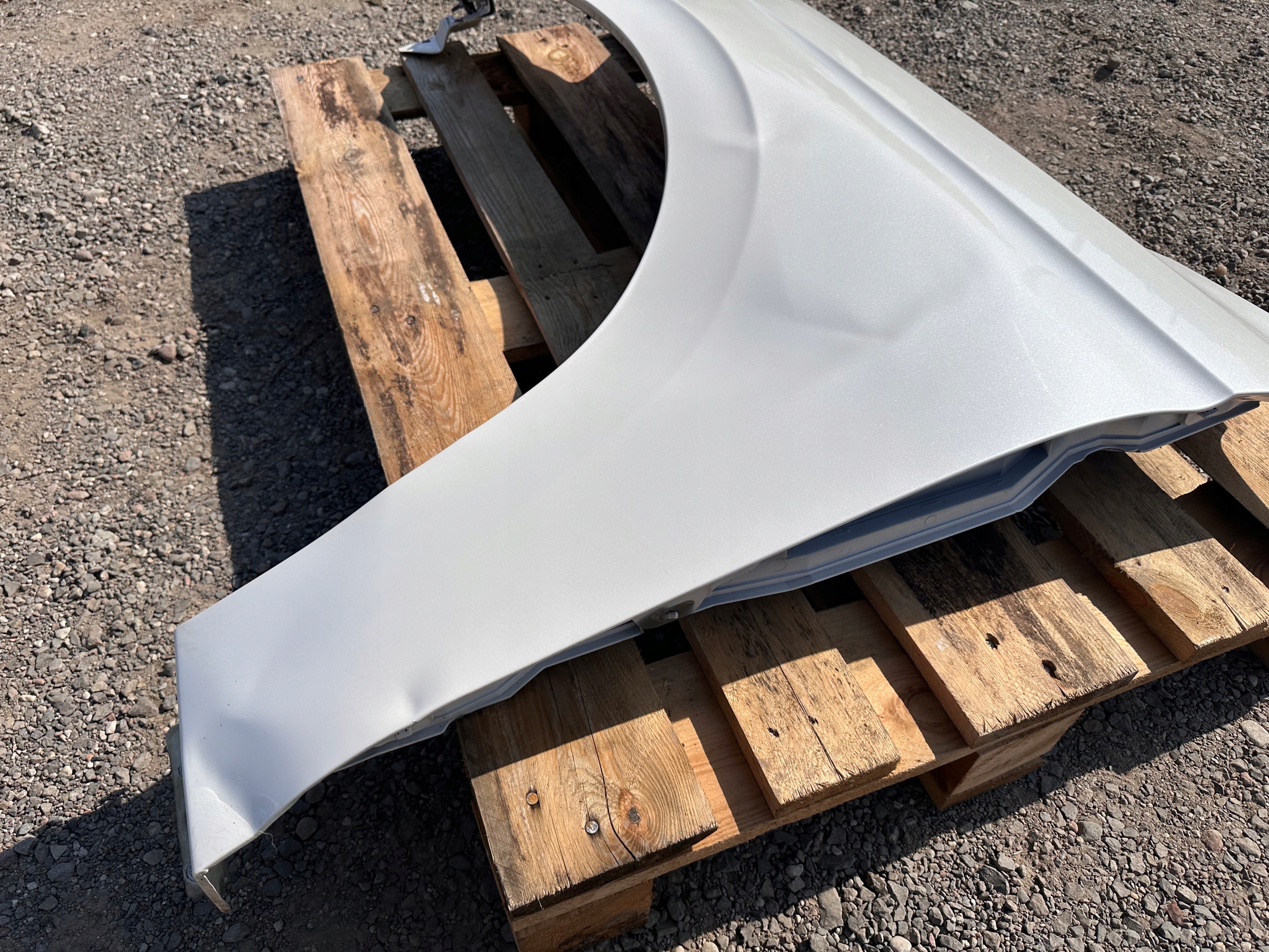 fender front front left Ford Expedition 2018+