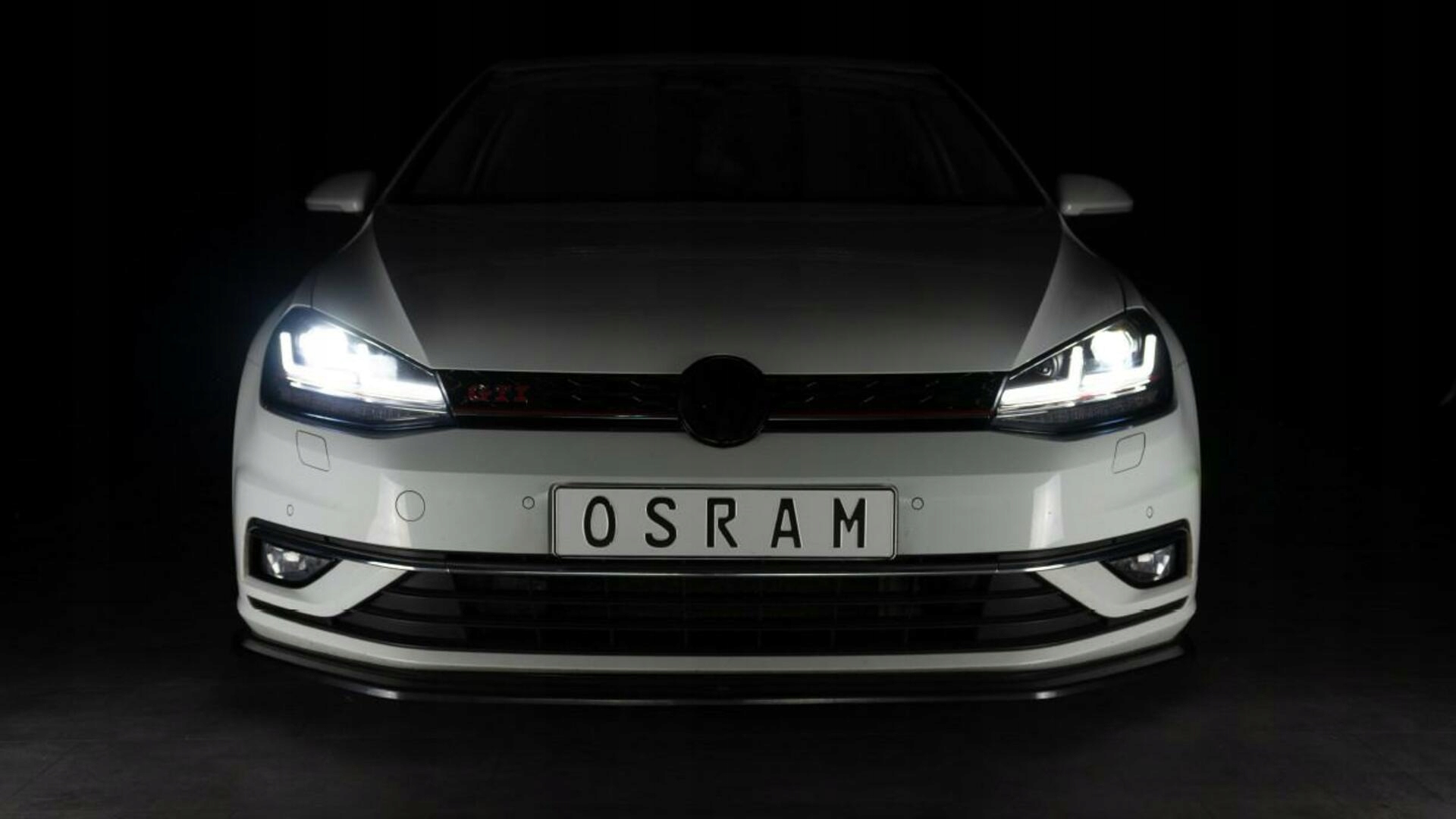 OSRAM LEDRiving Golf VII Facelift LED reflektory Black Edition jako zamiennik Strona zabudowy prawa