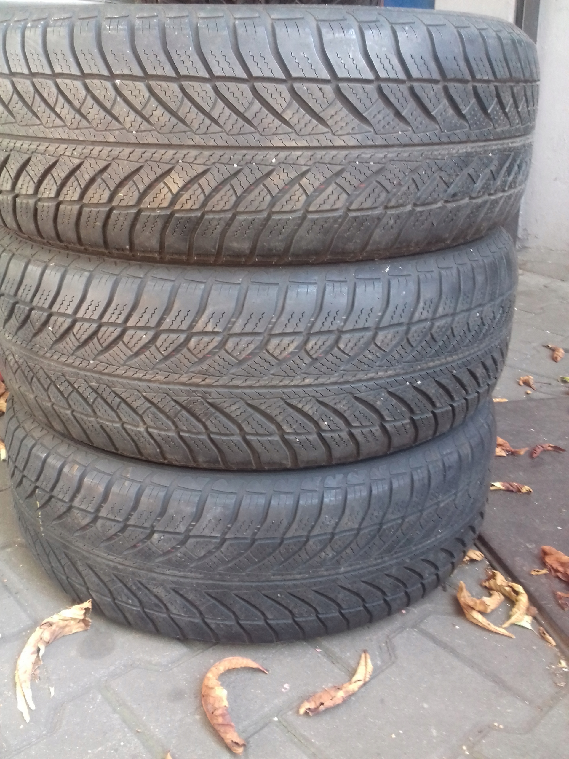 ZIMA 205/60R16 91H GOODYEAR ULTRAGRIP PERFORMANCE Marka Goodyear