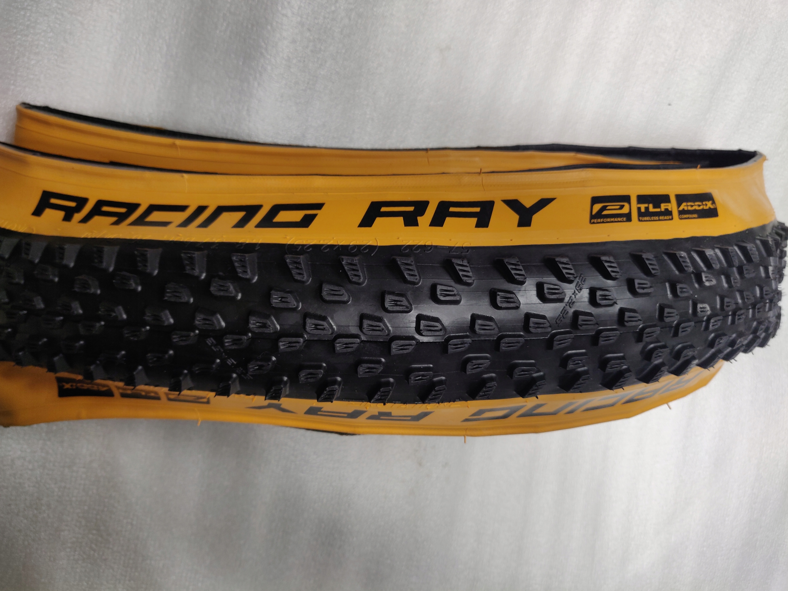 Plášť na kolo Schwalbe RacingRay TwinSkin 29x2,25