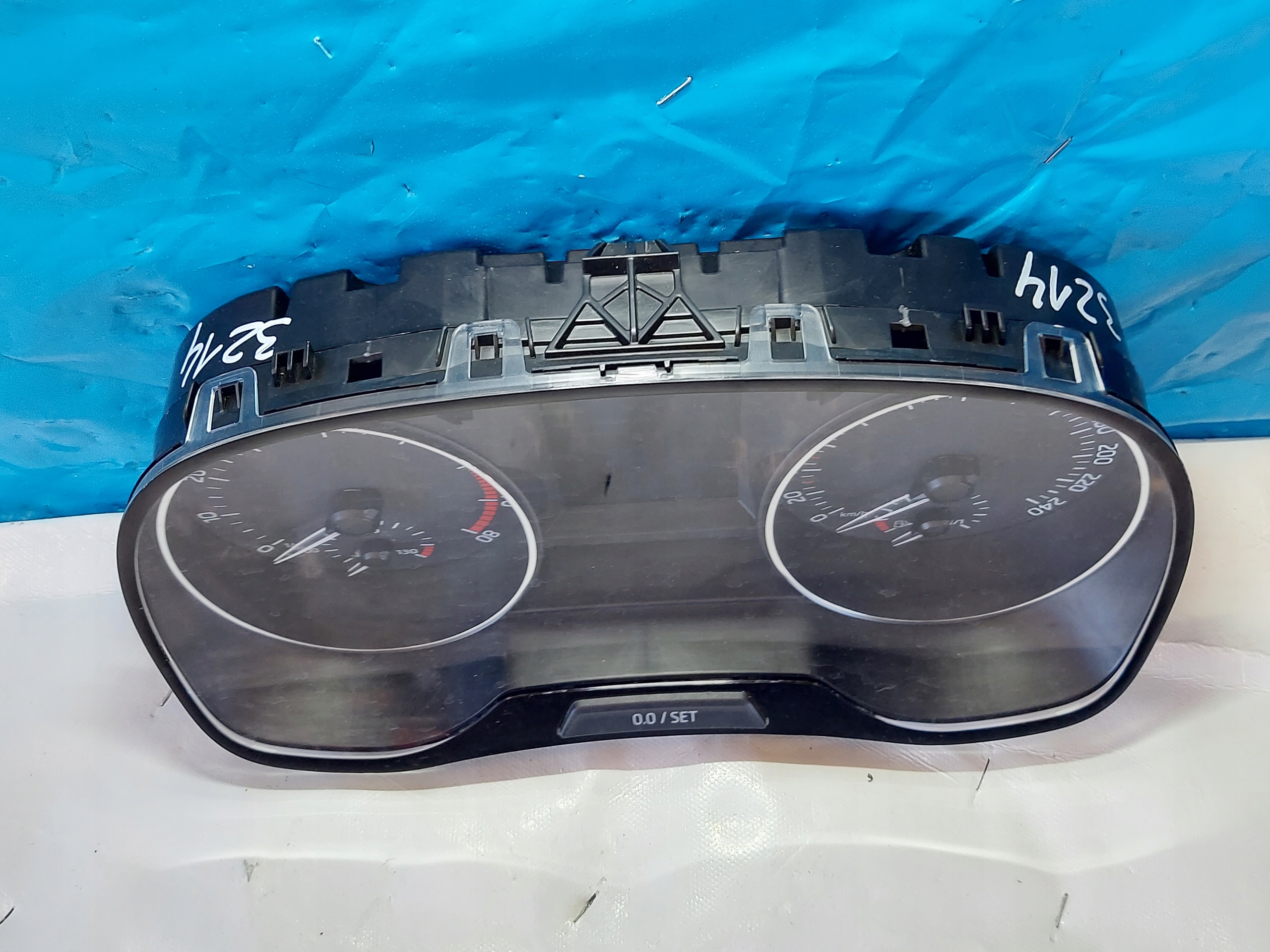 dials clock SKODA FABIA 2016R 1.2 B 6V920740B