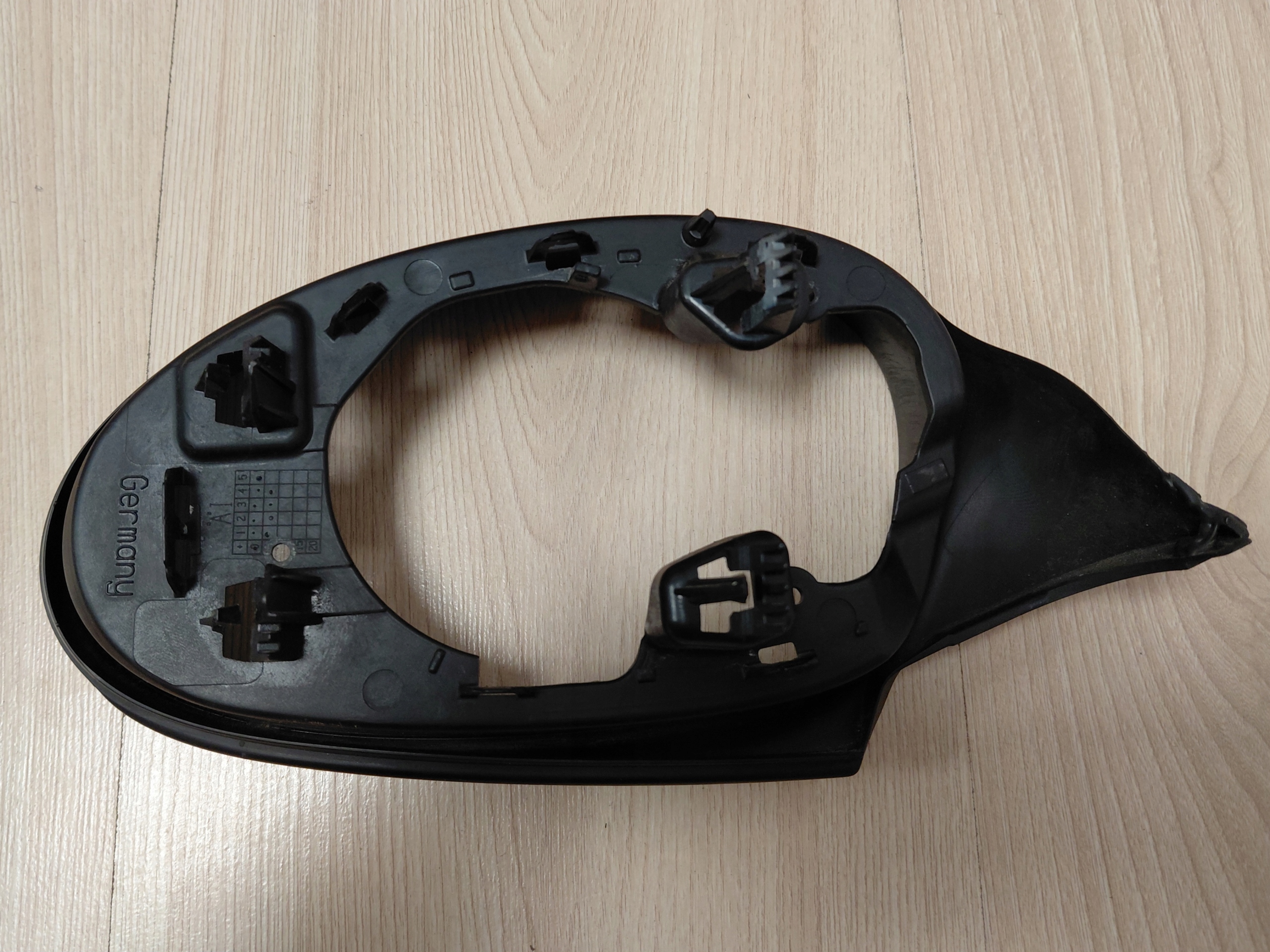 BMW E90 E91 E92 E81 E87 obal RÁM pravého zrcadla EUROPA OE