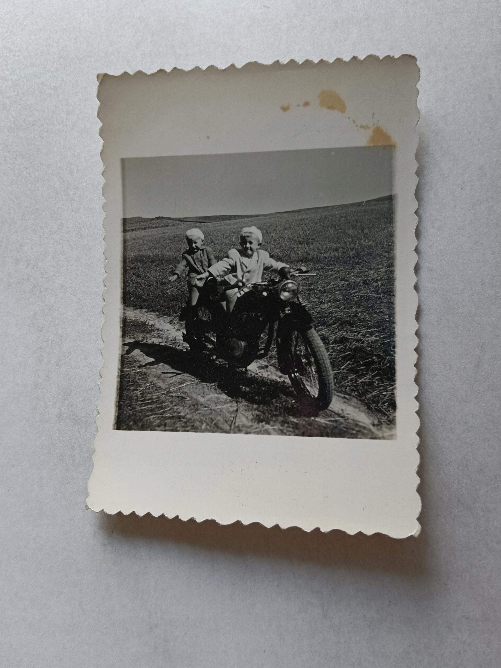 ZDJĘCIE MOTOCYKL MOTOR 1956 R 18307 A
