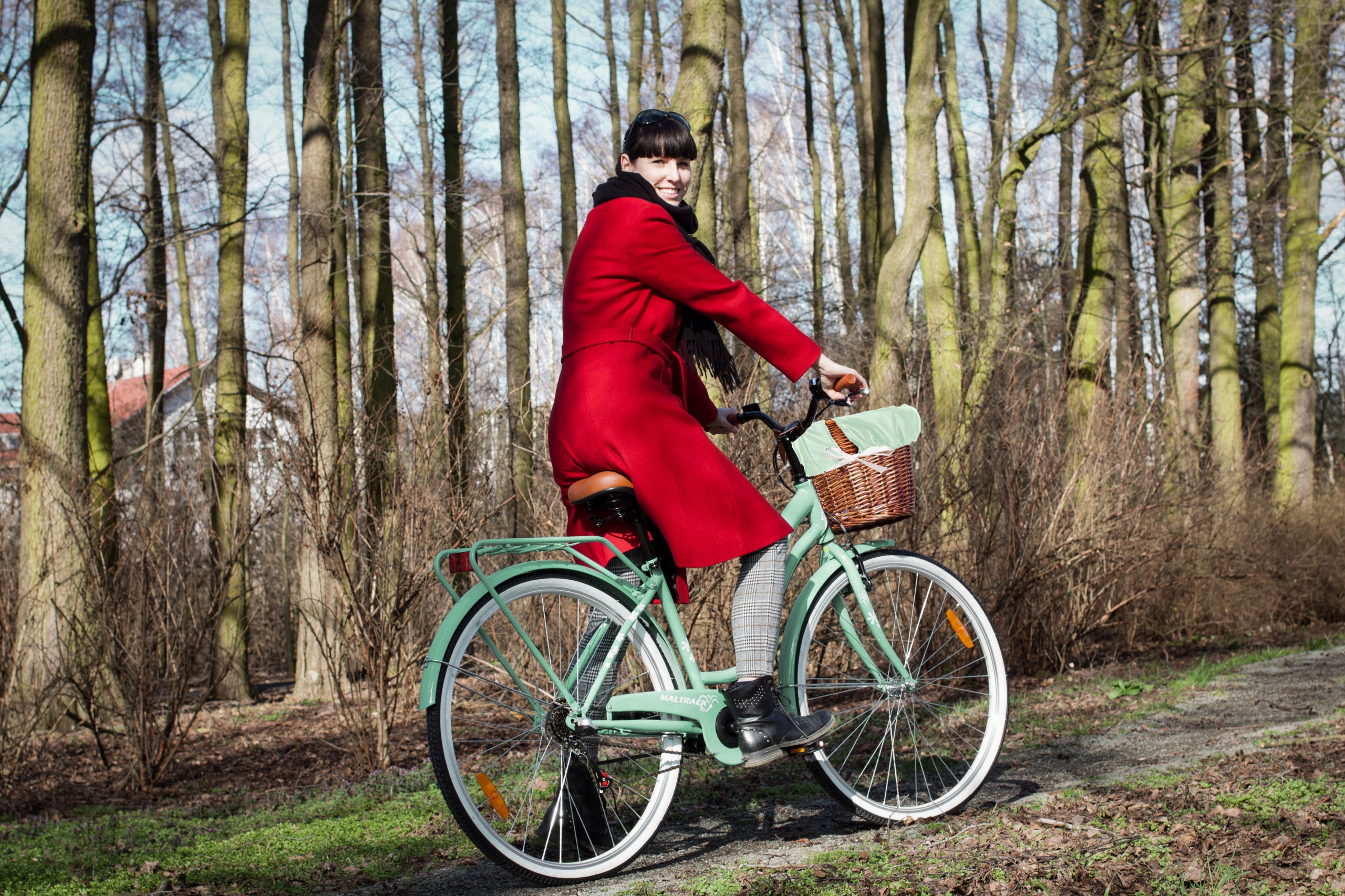 ROWER MIEJSKI DAMSKI 28 DAMKA 6 SHIMANO KOSZYK BAGAŻNIK RAMA18" KOŁA 28" Rodzaj przerzutki zewnętrzna