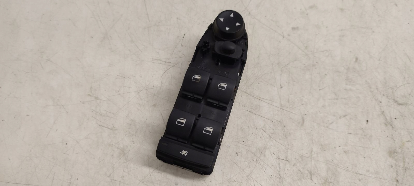 Bouton panel Vitre Rétroviseur BMW E91 LIFT 2,0D