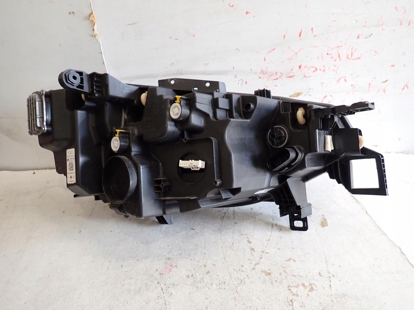 light front front left VW ID4 2020- FULL LED 11B941005B