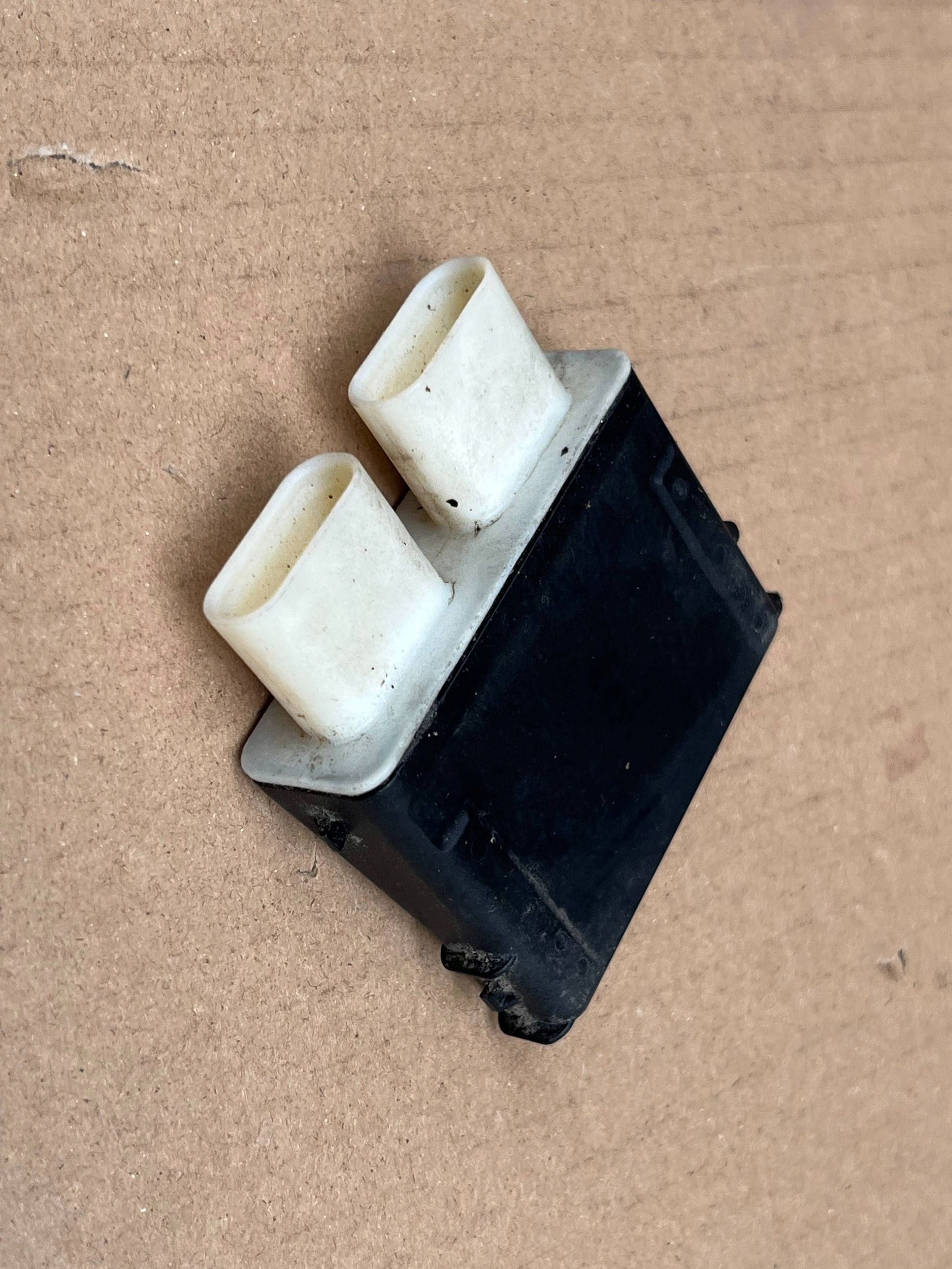Module pour l’ouverture du capot VW AUDI PORSCHE 3G0962243C !J