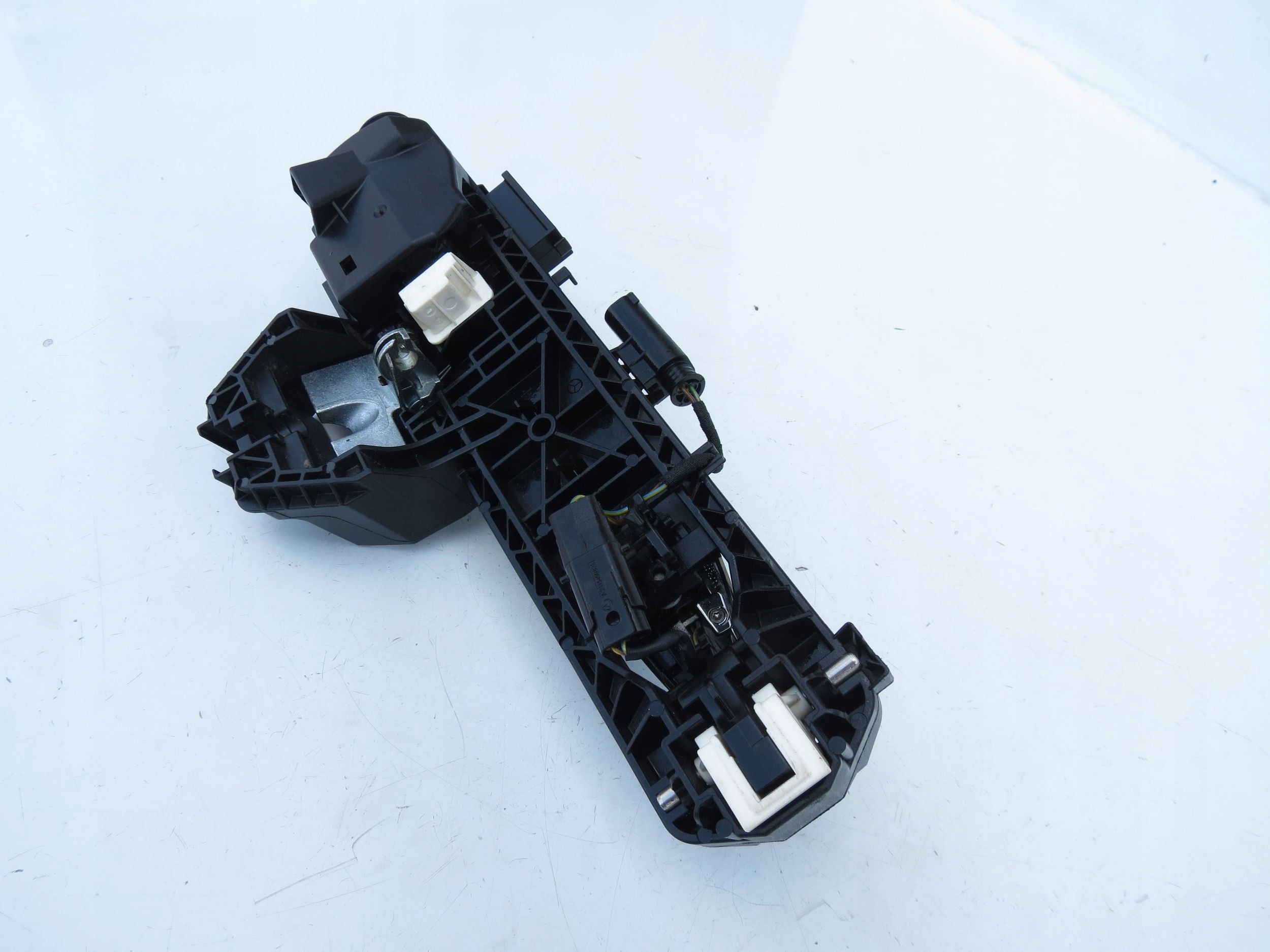 handle door left front MERCEDES CLS W218