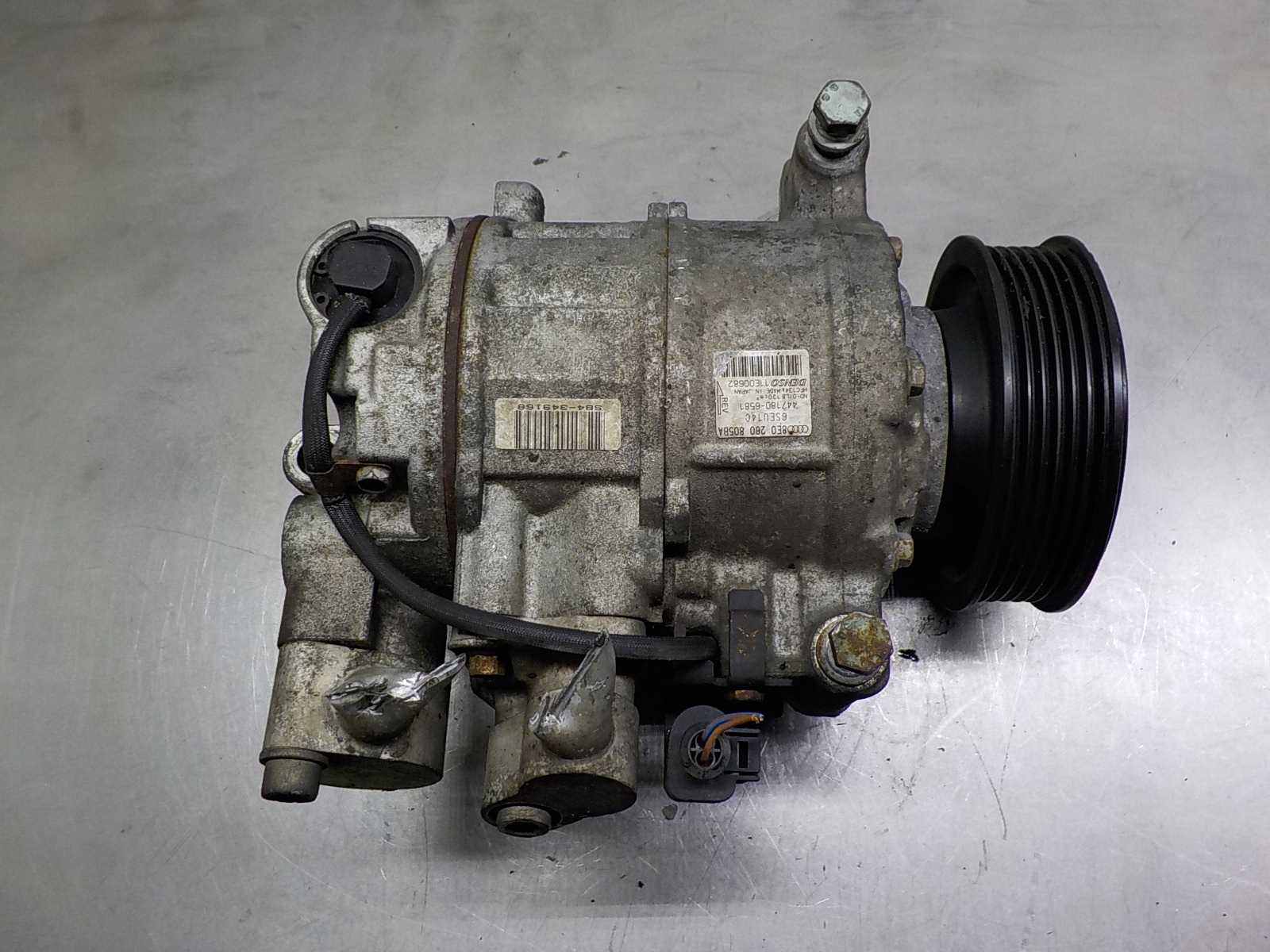 Компресор кондиціонера AUDI A4 B7 B6 8E0260805BA