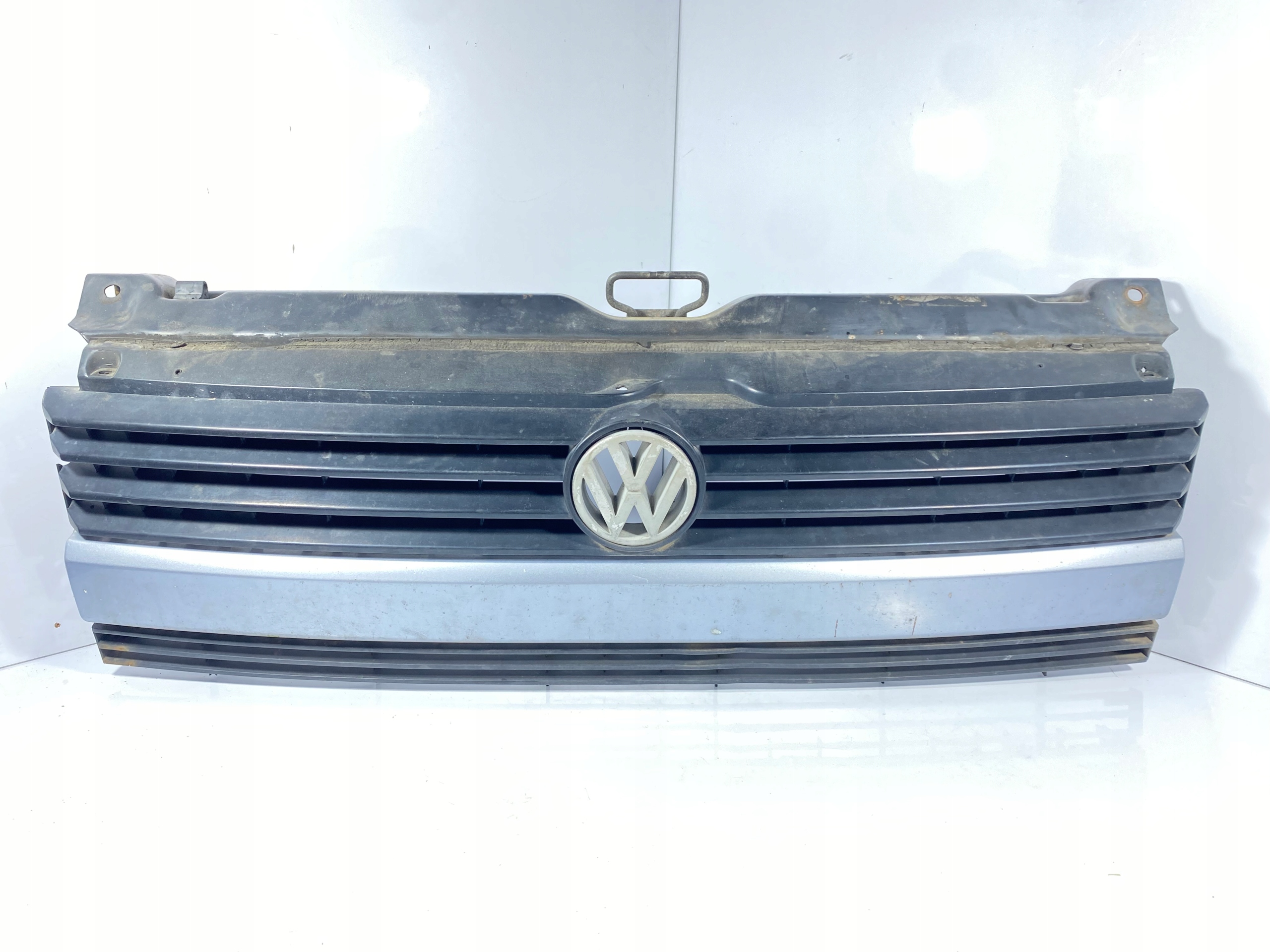 vw transporter T4 92-03 решетка радиатора 701853653