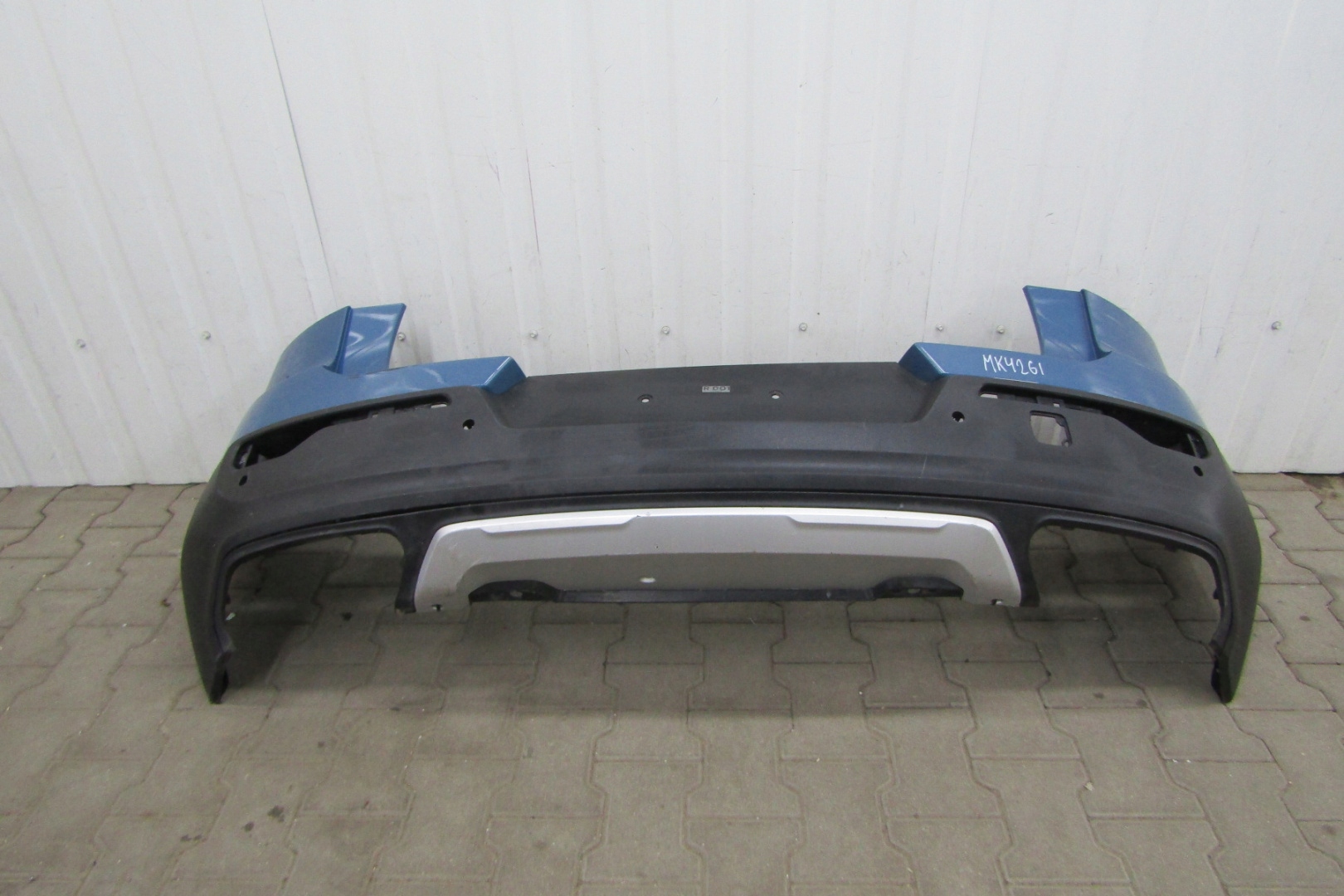 Zderzak tył tylny Volvo XC 40 XC40 R-DESIGN 17- Producent części Volvo OE