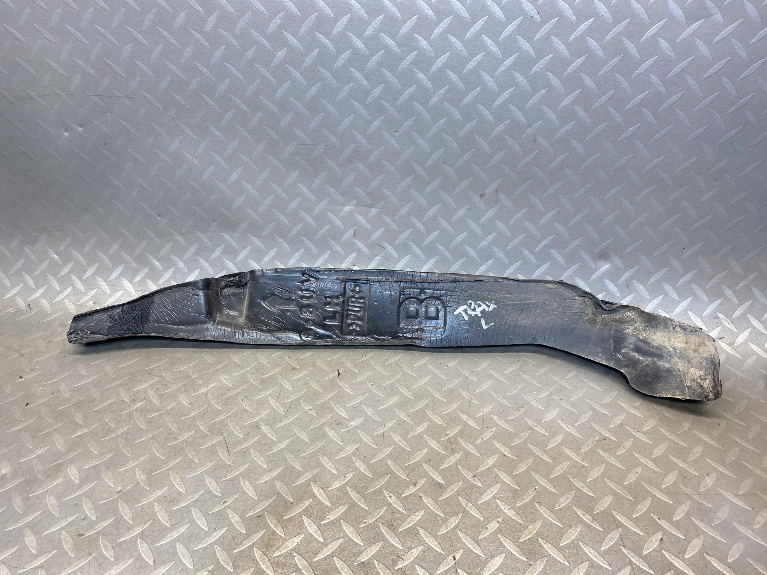 WYGŁUSZENIE PIANKA LEWA BŁOTNIKA CHEVROLET TRAX