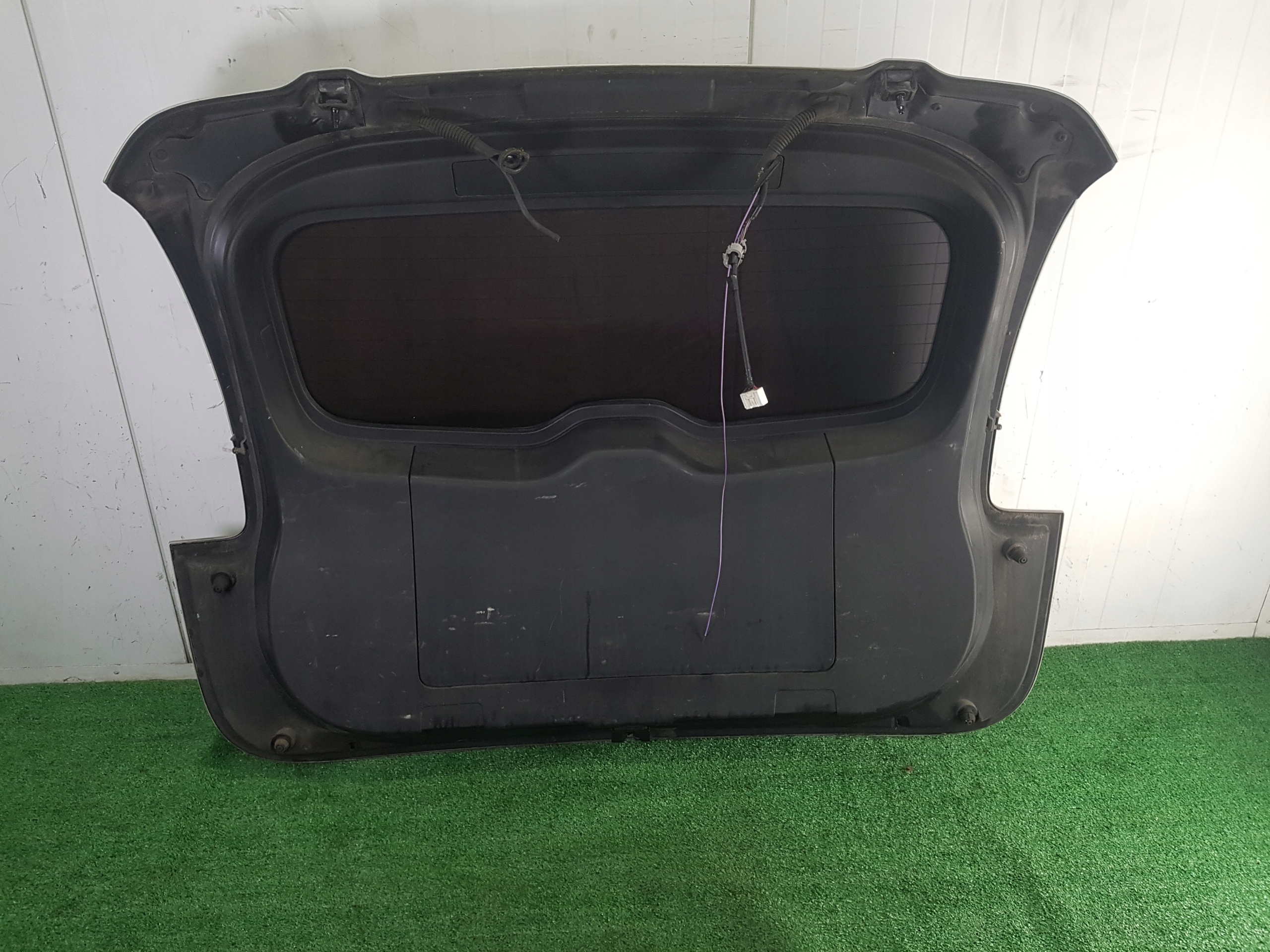 boot doors rear part MAZDA 5