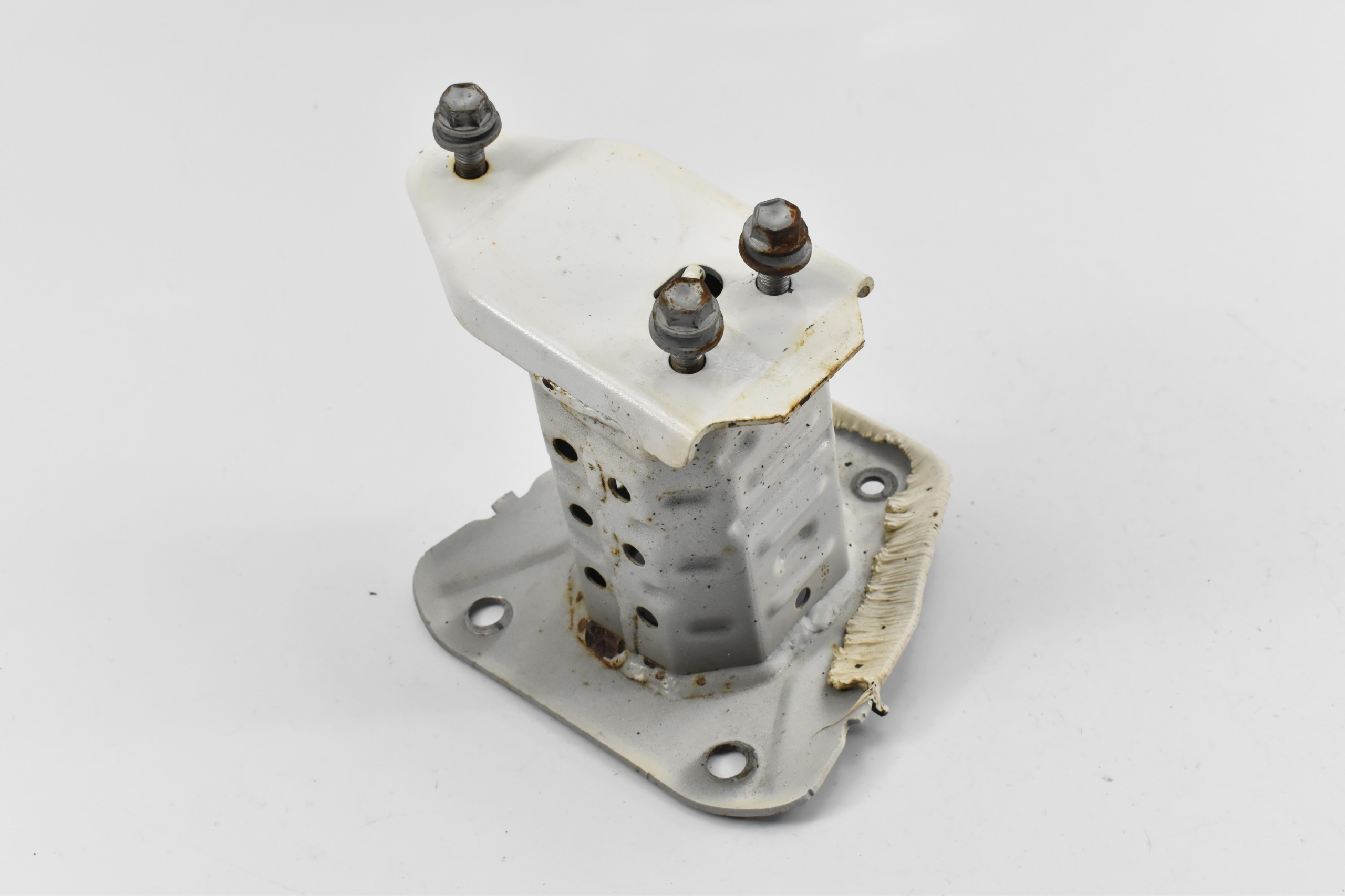 STREFA ZGNIOTU PRAWY TYŁ 52015-02170 TOYOTA COROLLA XII E21 SUZUKI SWACE Stan opakowania zastępcze