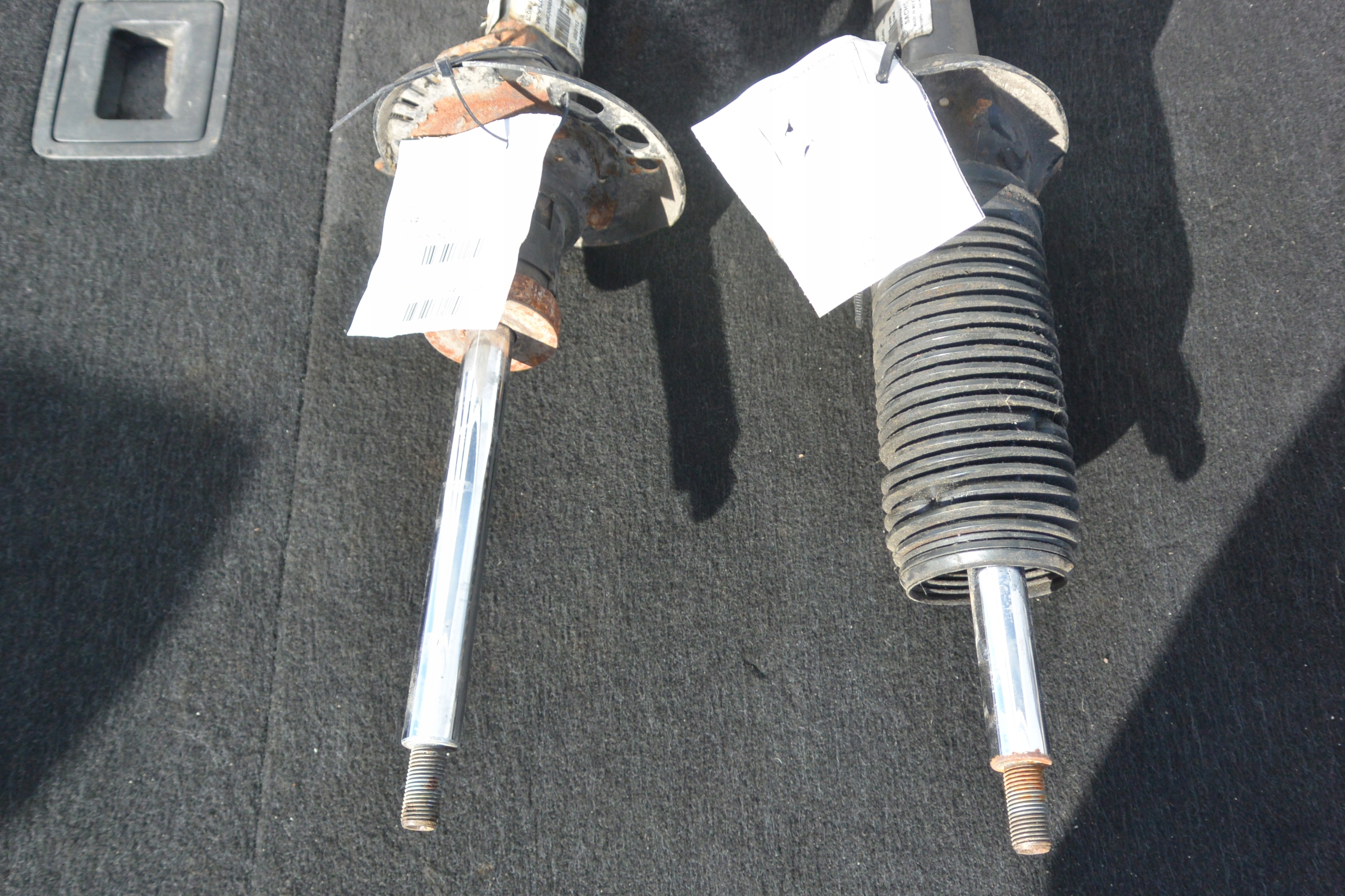 2011-2014 VOLKSWAGEN JETTA SPORTWAGEN shock absorber right left front original