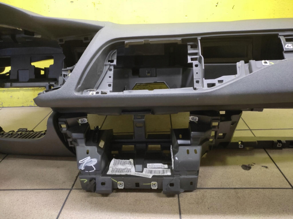 CITROEN C5 III cockpit dashboard instrument panel