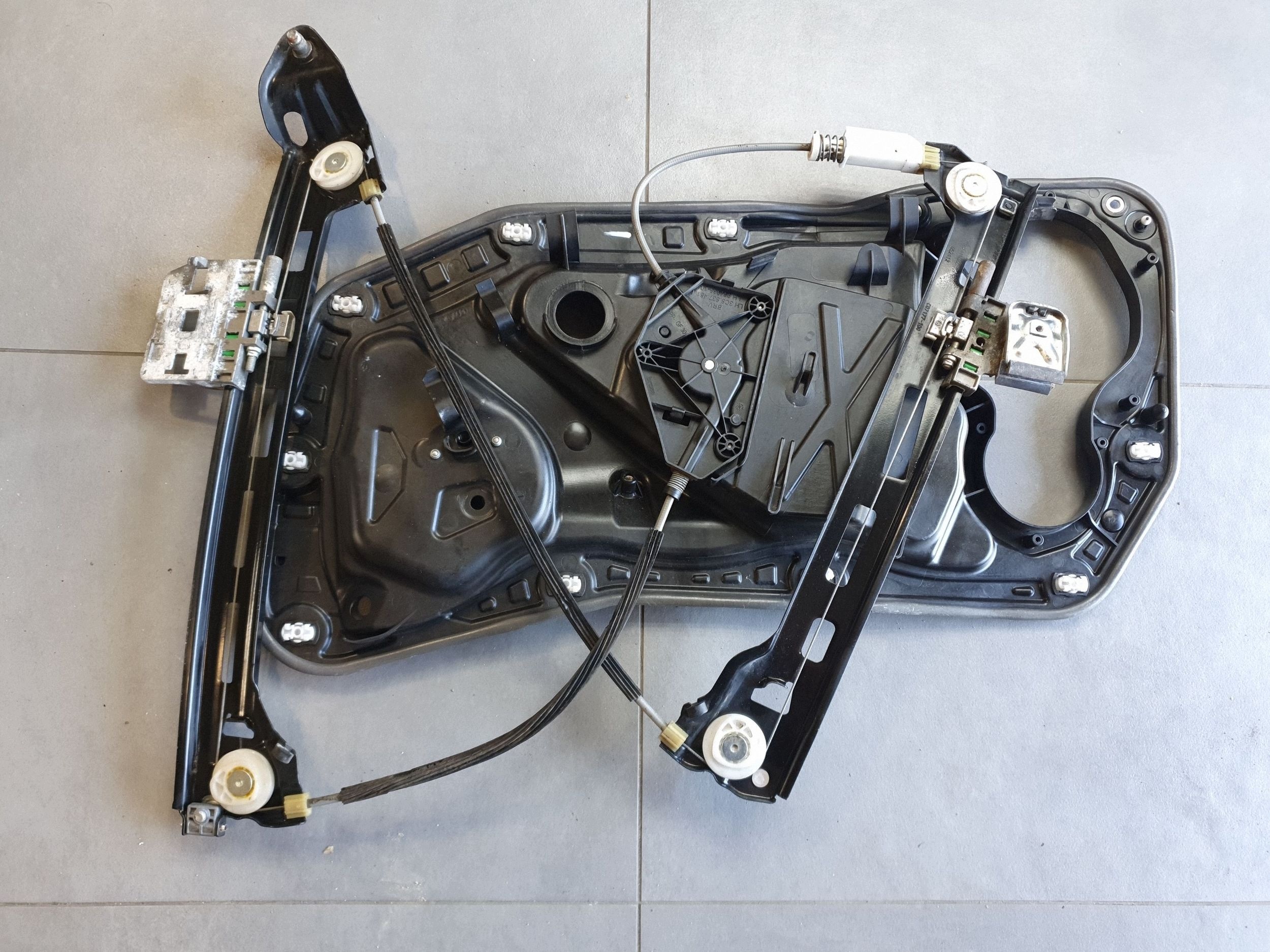 Volkswagen PASSAT CC window regulator left front 3C8837755 3C0959793C