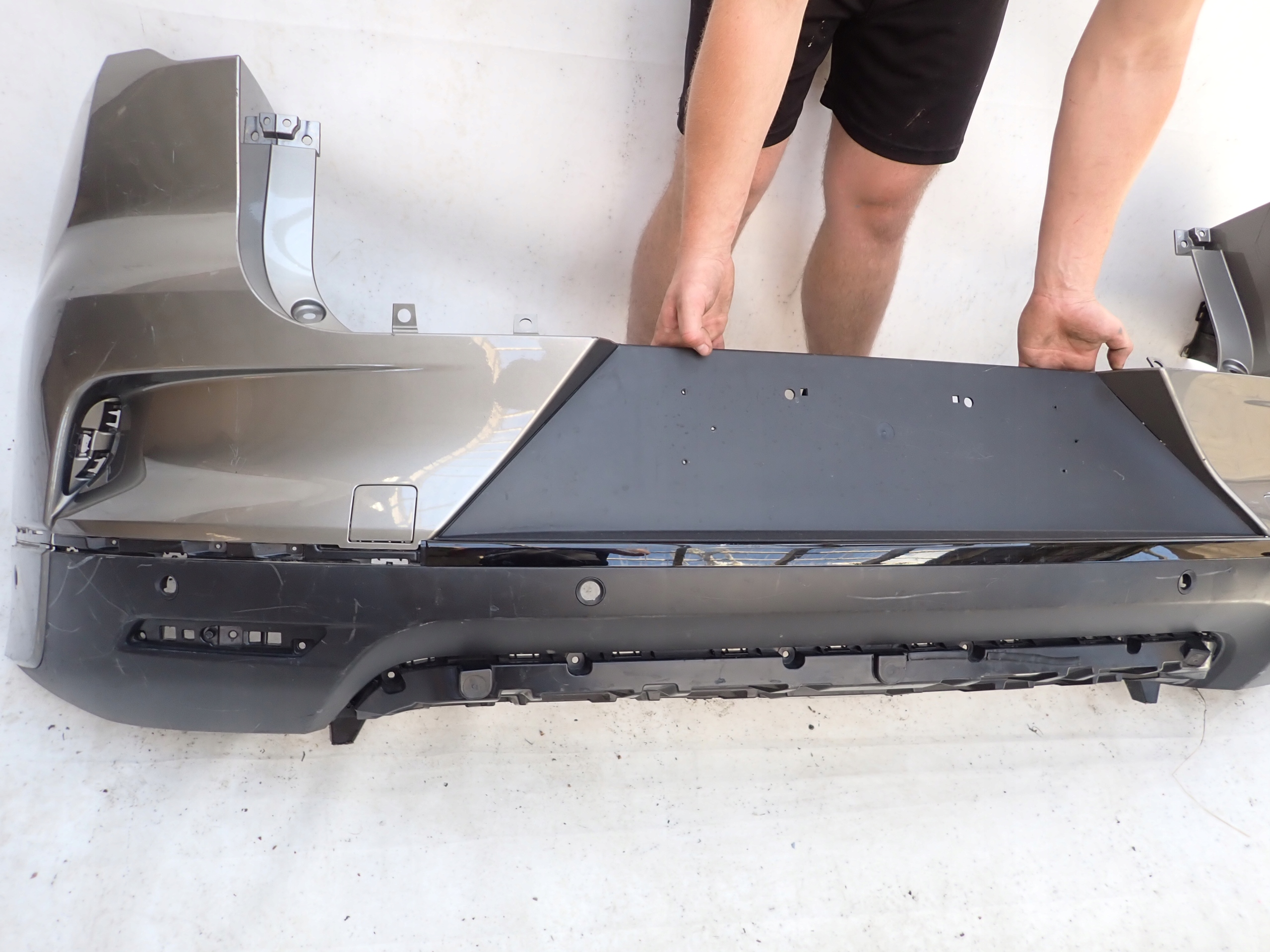 JAGUAR e-PACE 18- Paraurti posteriore posteriore PDC J9D3-17926-A