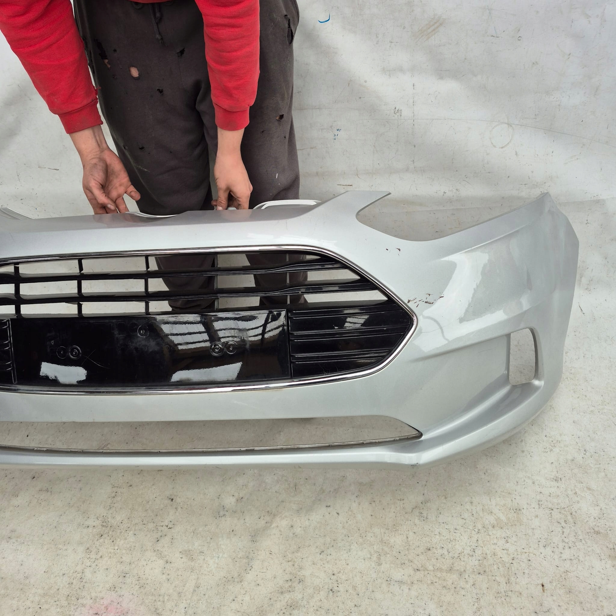 FORD B-MAX 12-17 nárazník předek přední