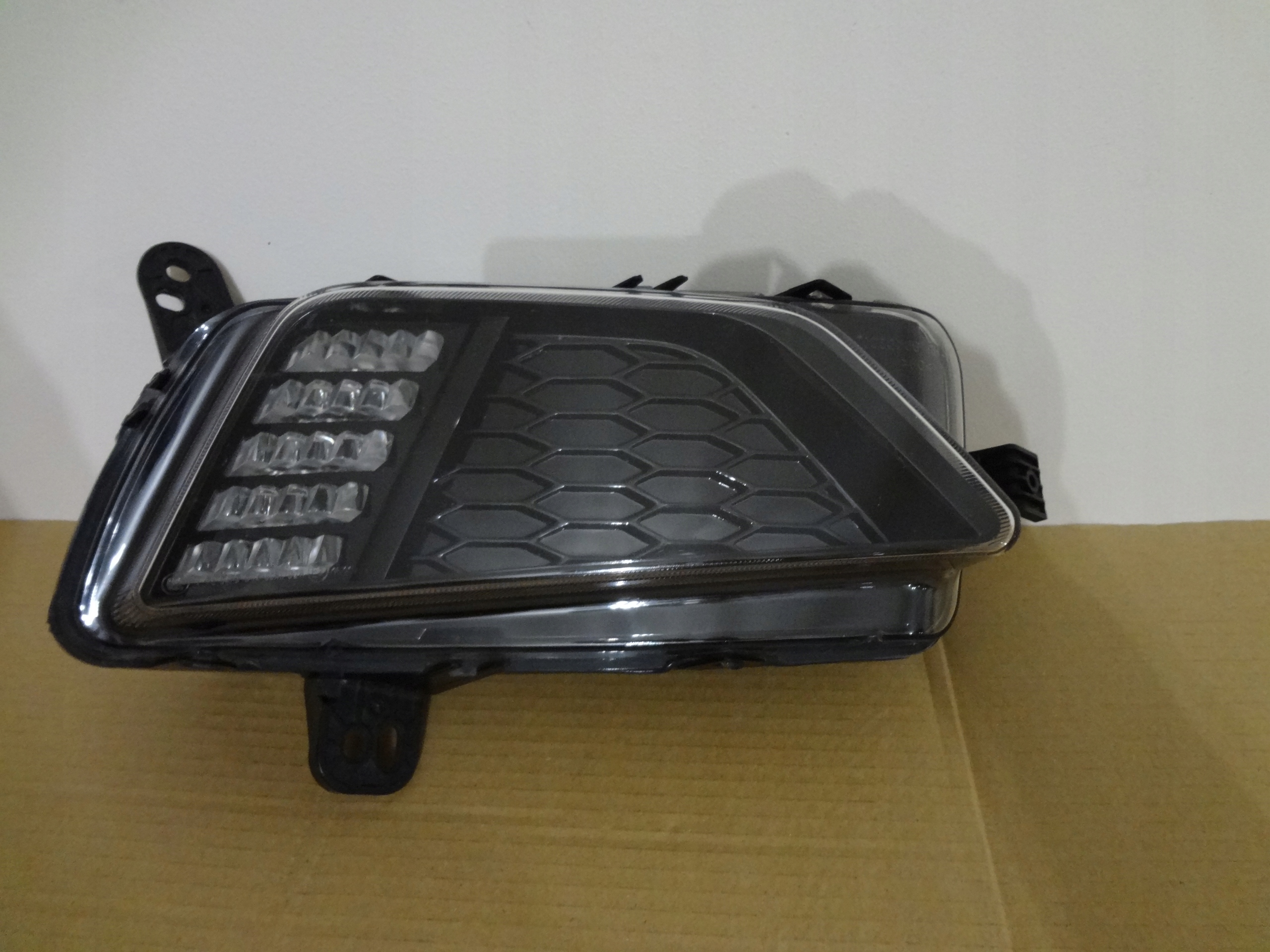 VW POLO VI 6 2G DRL LED 17- HALOGEN PRAWY PRZÓD 2G0941662B