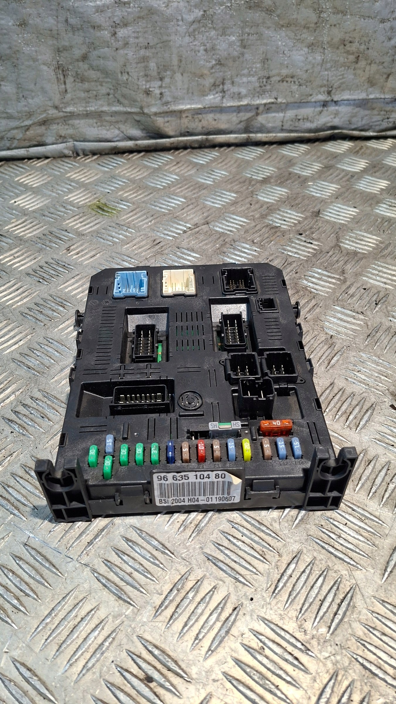 Module fusibles PEUGEOT 407 2.0HDI