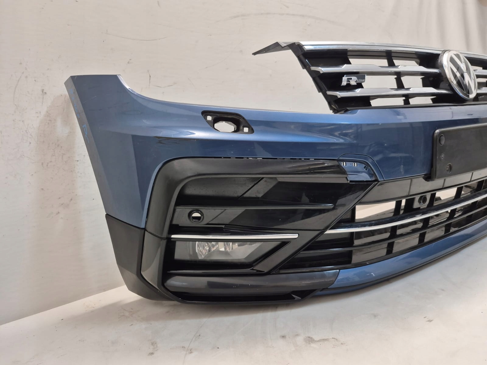 VW TIGUAN II 5NN ALLSPACE R-LINE 15- bumper front front SPR 4XPDC