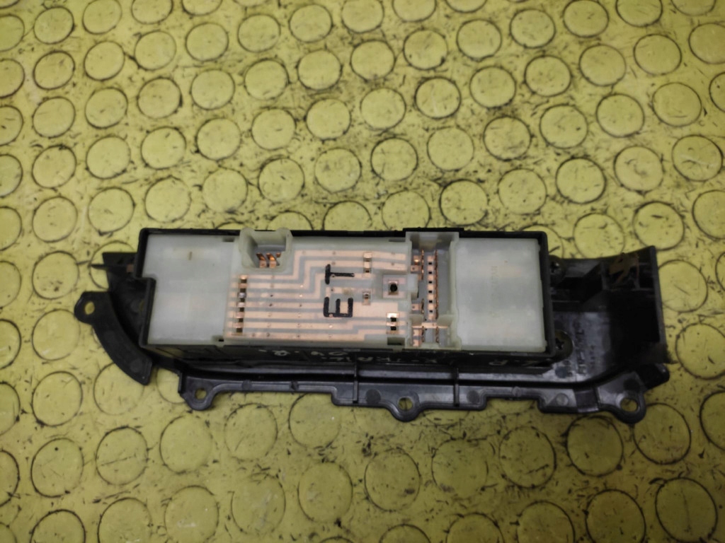 NISSAN X-TRAIL T30 window control switch left front