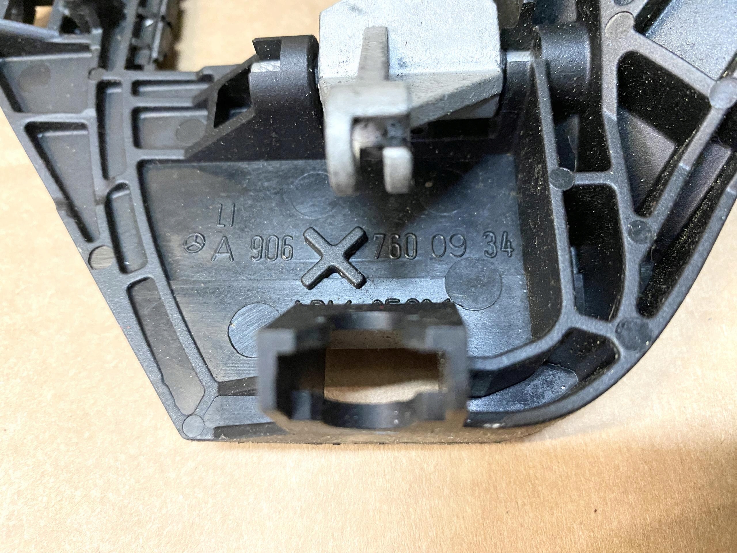 CRAFTER SPRINTER 906 06- holder support handles front left door left