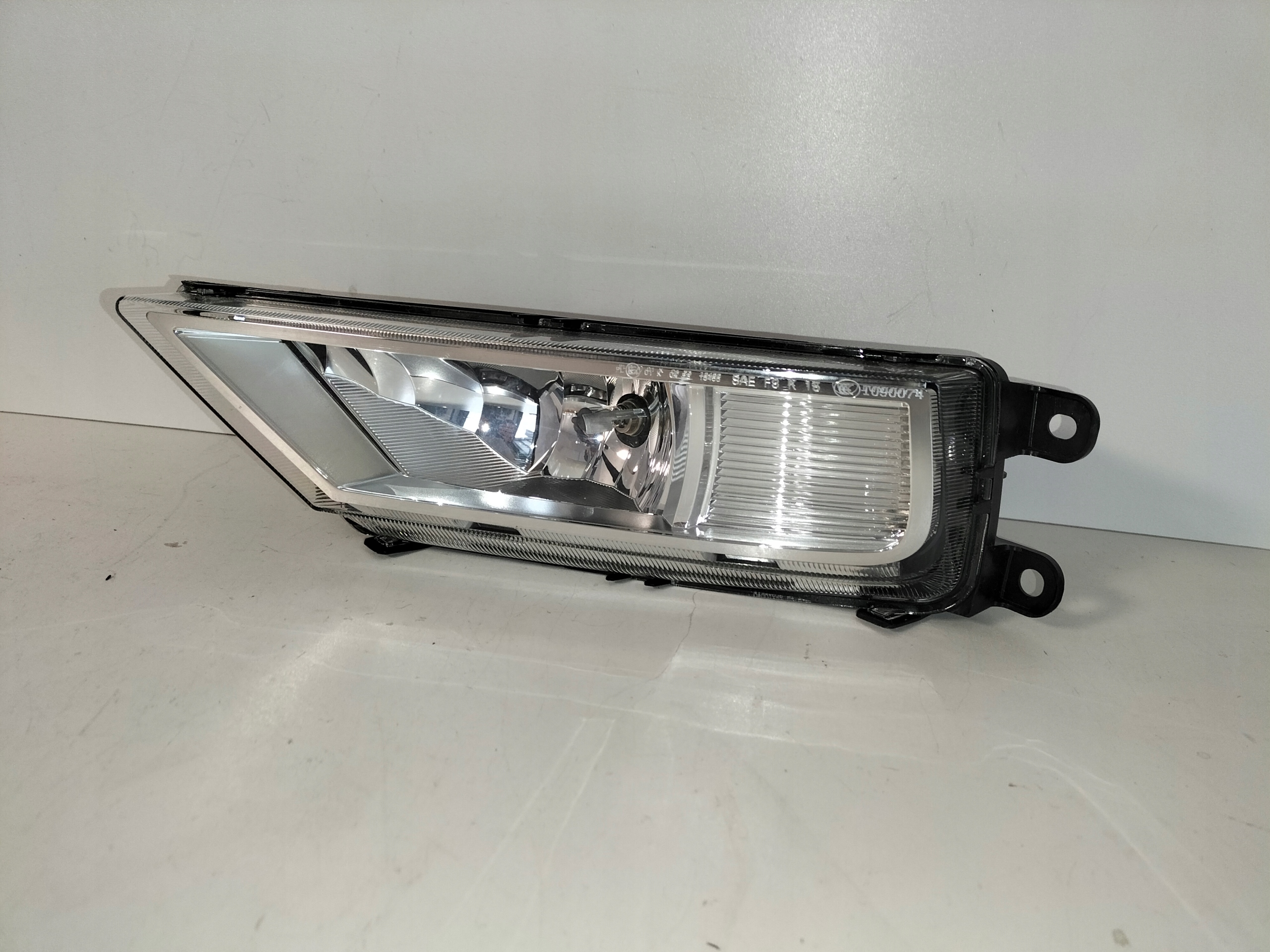 fog light light left VW TIGUAN II 16