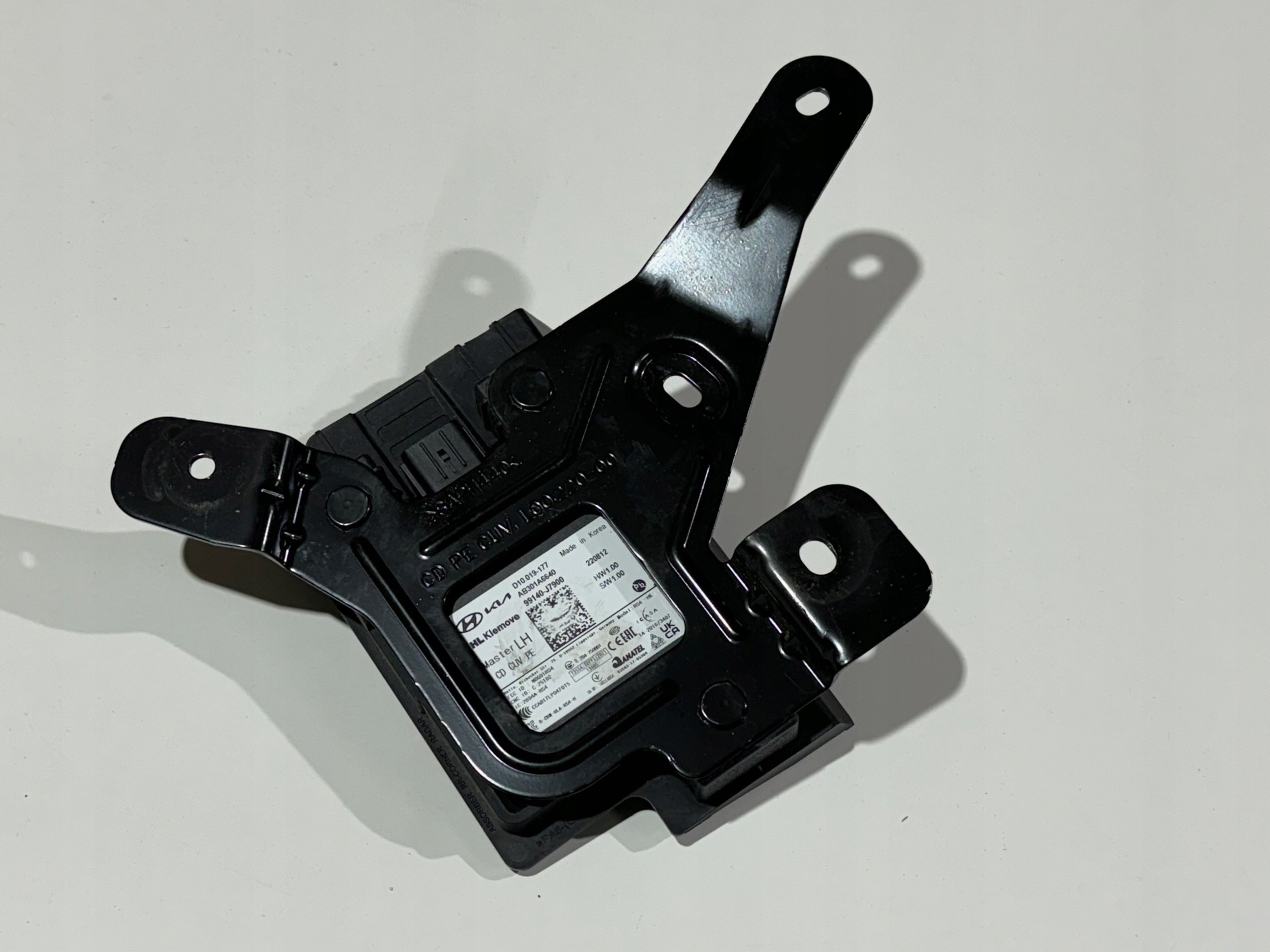 RADAR LEWY TYŁ MOCOWANIE KIA XCEED 99140-J7900 Producent części Kia OE