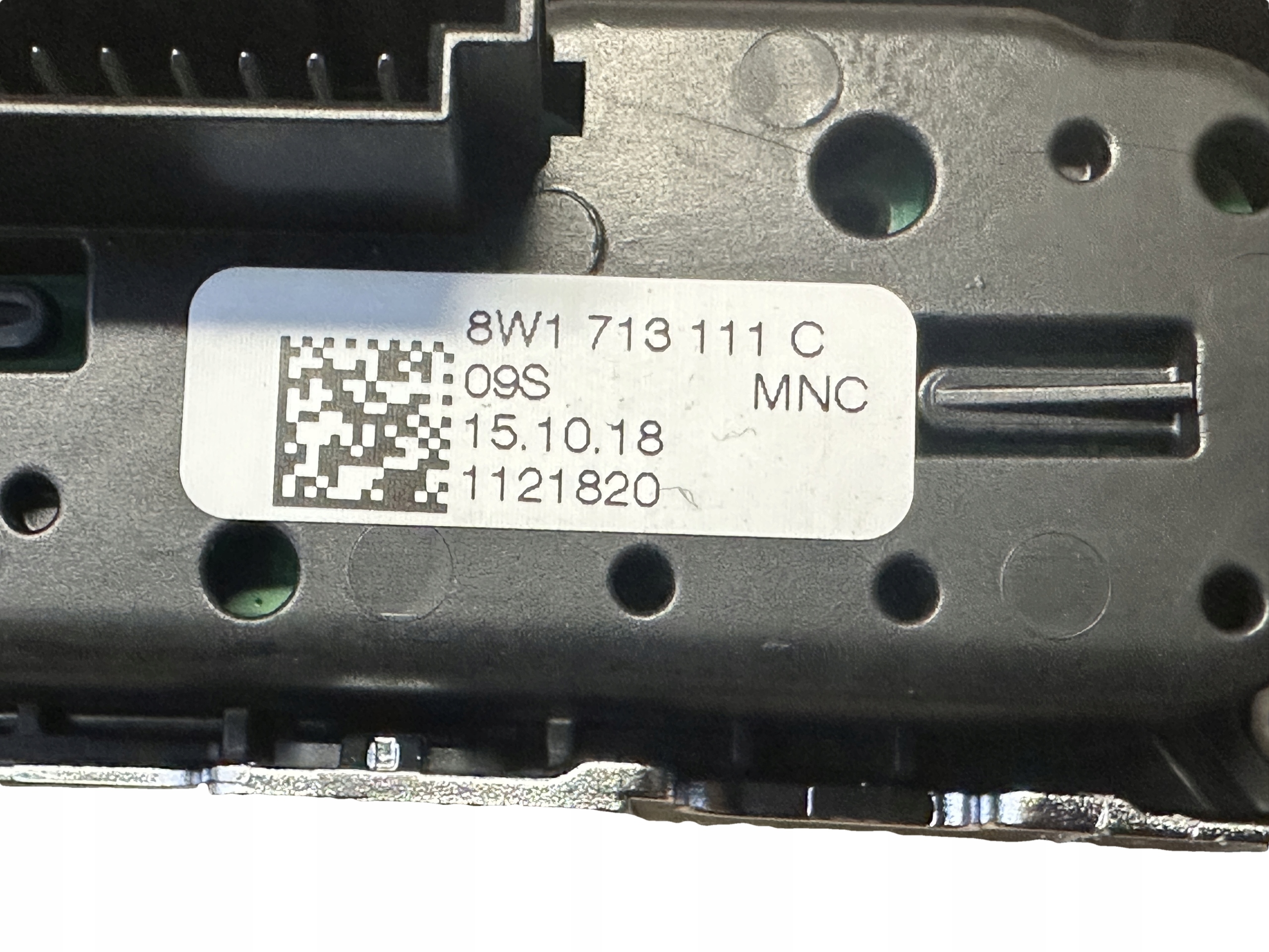AUDI A4 A5 8W B9 frame PANEL changes of the gear 8W1713111C