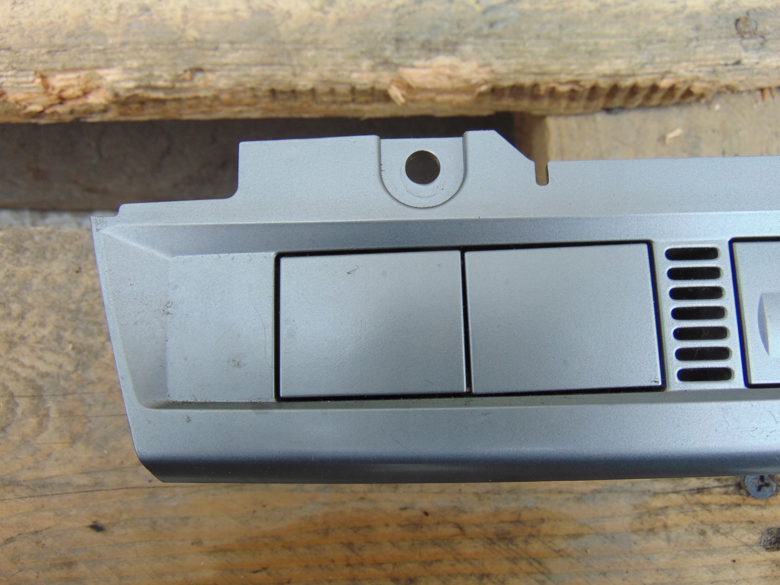 ZAŚLEPKA PRZY RADIU FORD FOCUS MK2 LIFT