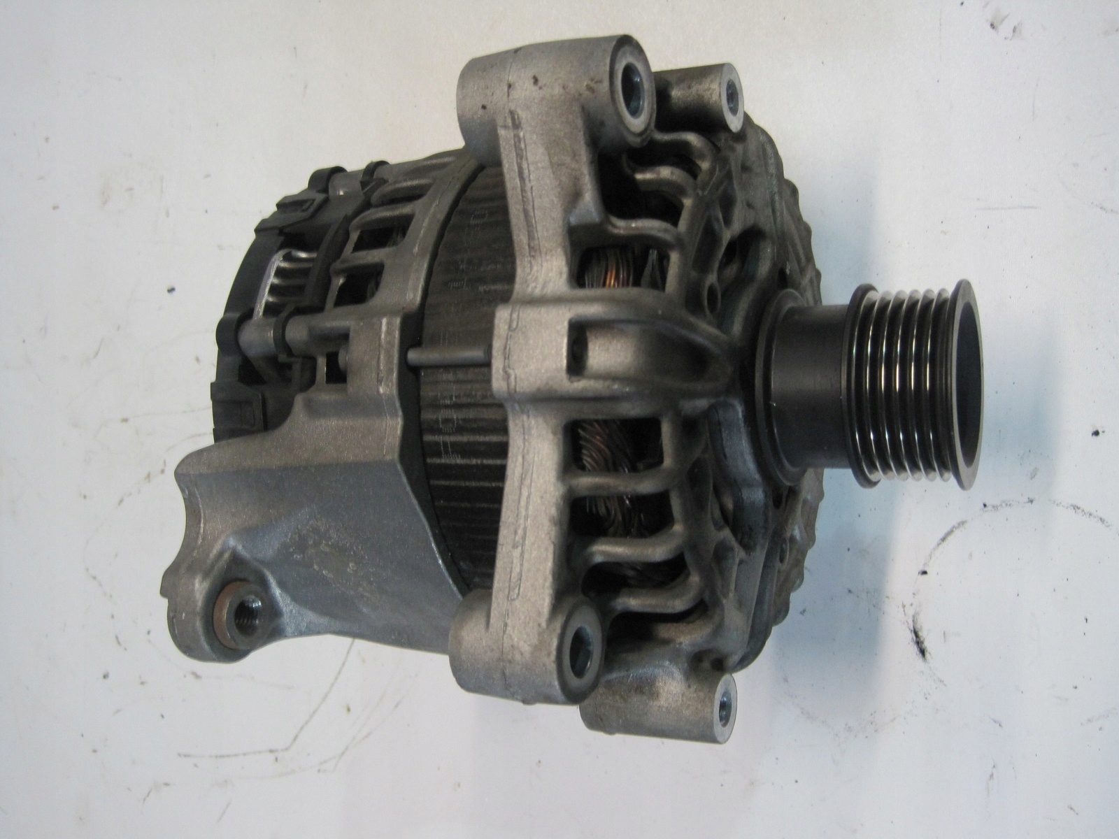 alternator BMW 6 G32 3,0D 8571358