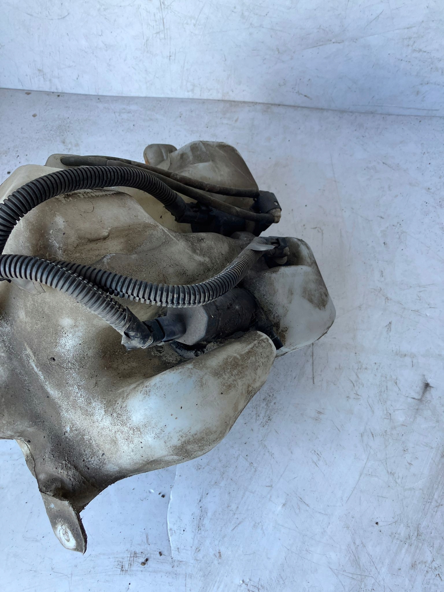washer fluid tank C4 PICASSO XENON
