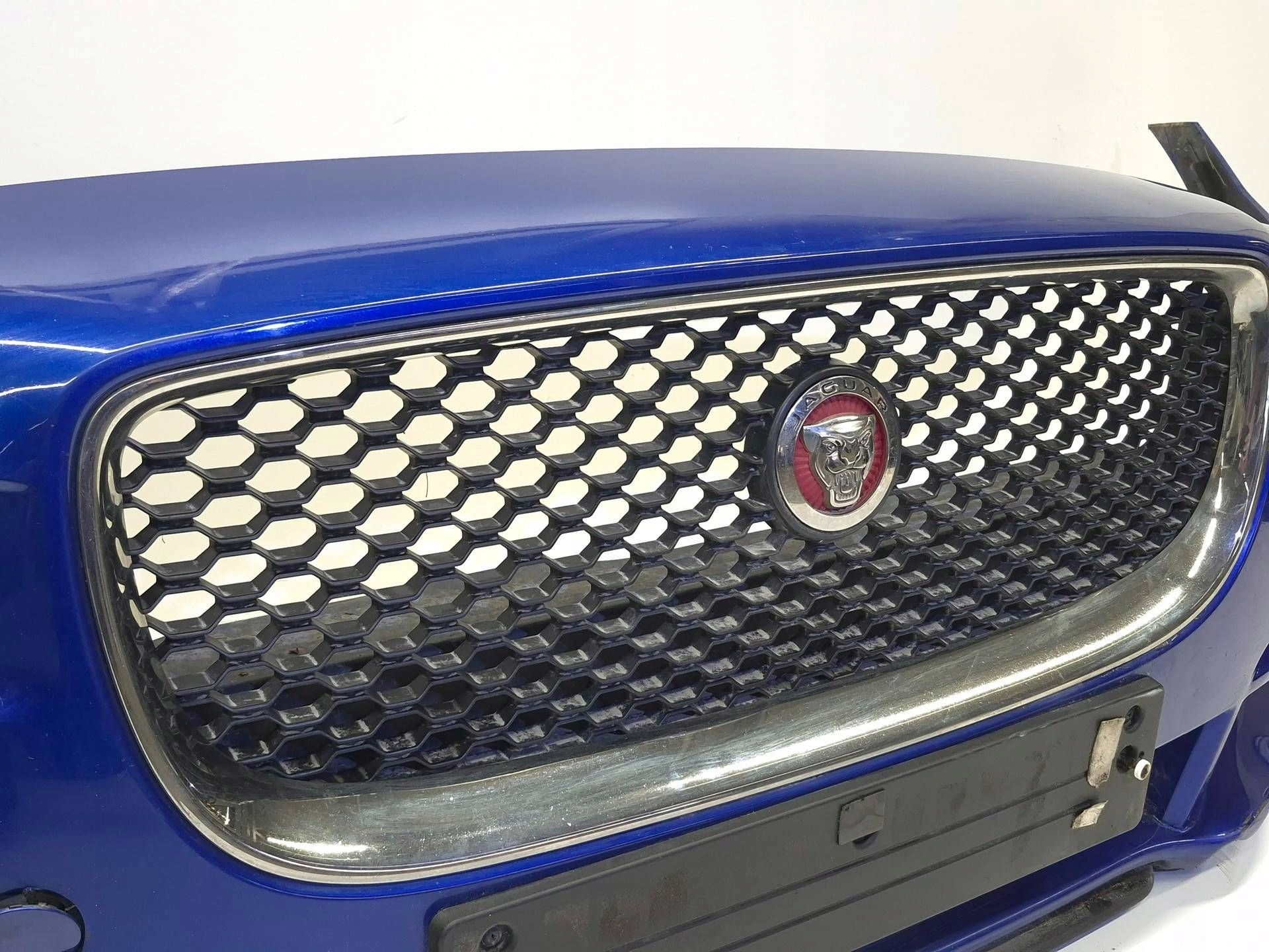 bumper front front grill JAGUAR XE X760