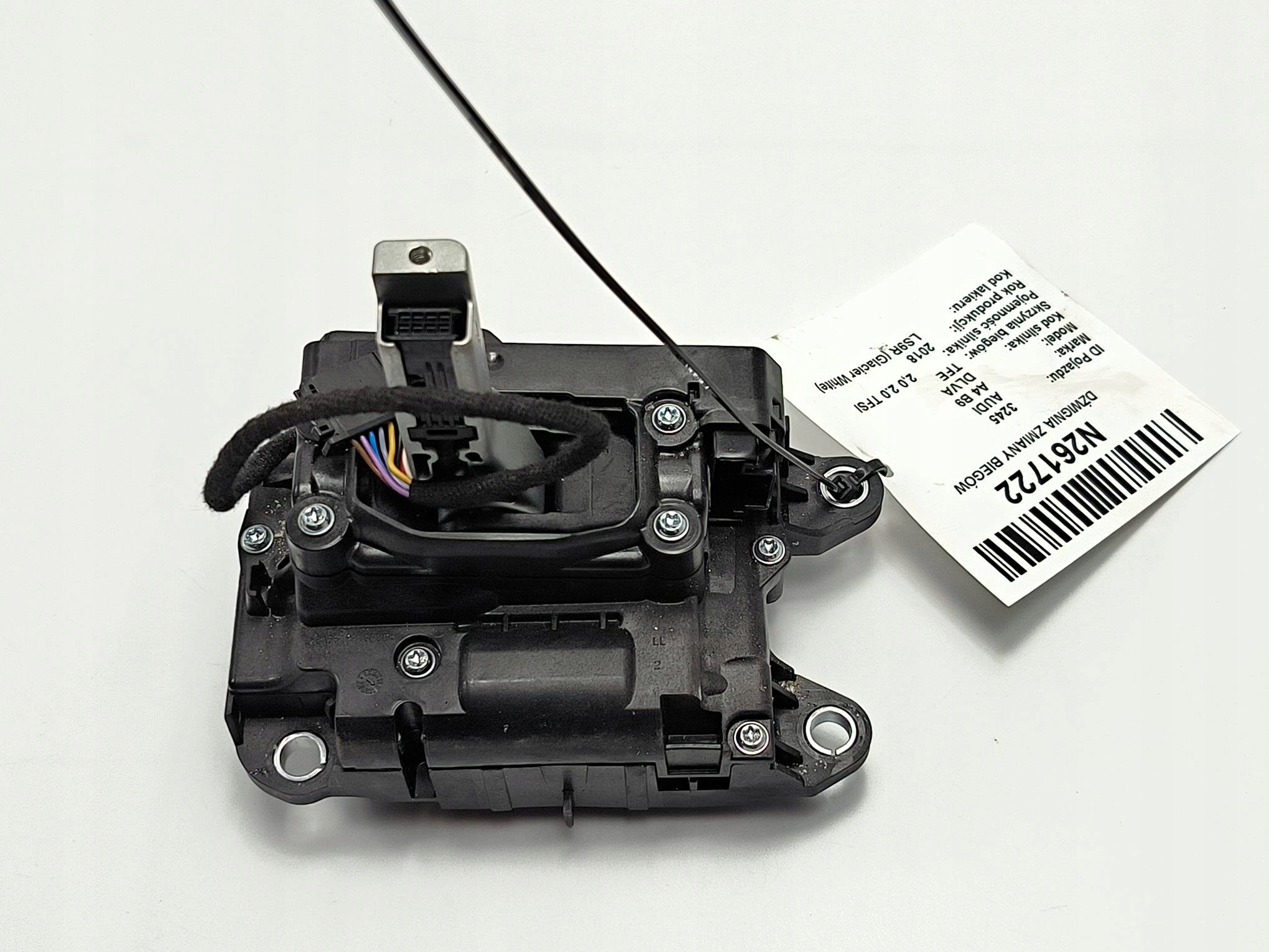 páčka změny převodů 8W1713041N AUDI A4 B9 S-LINE