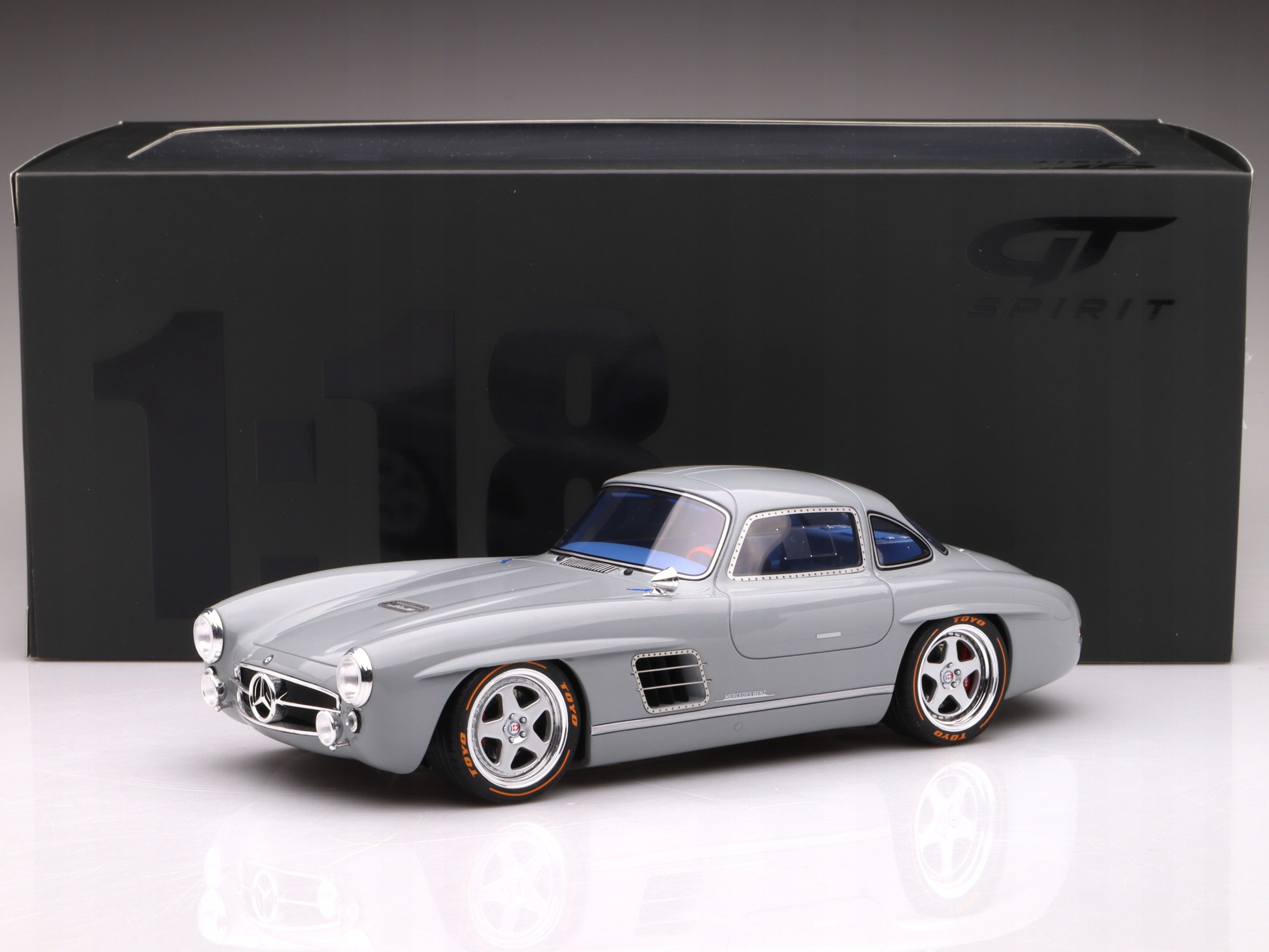 Mercedes Gullwing S-Klub 2019, grey Gt Spirit 1:18