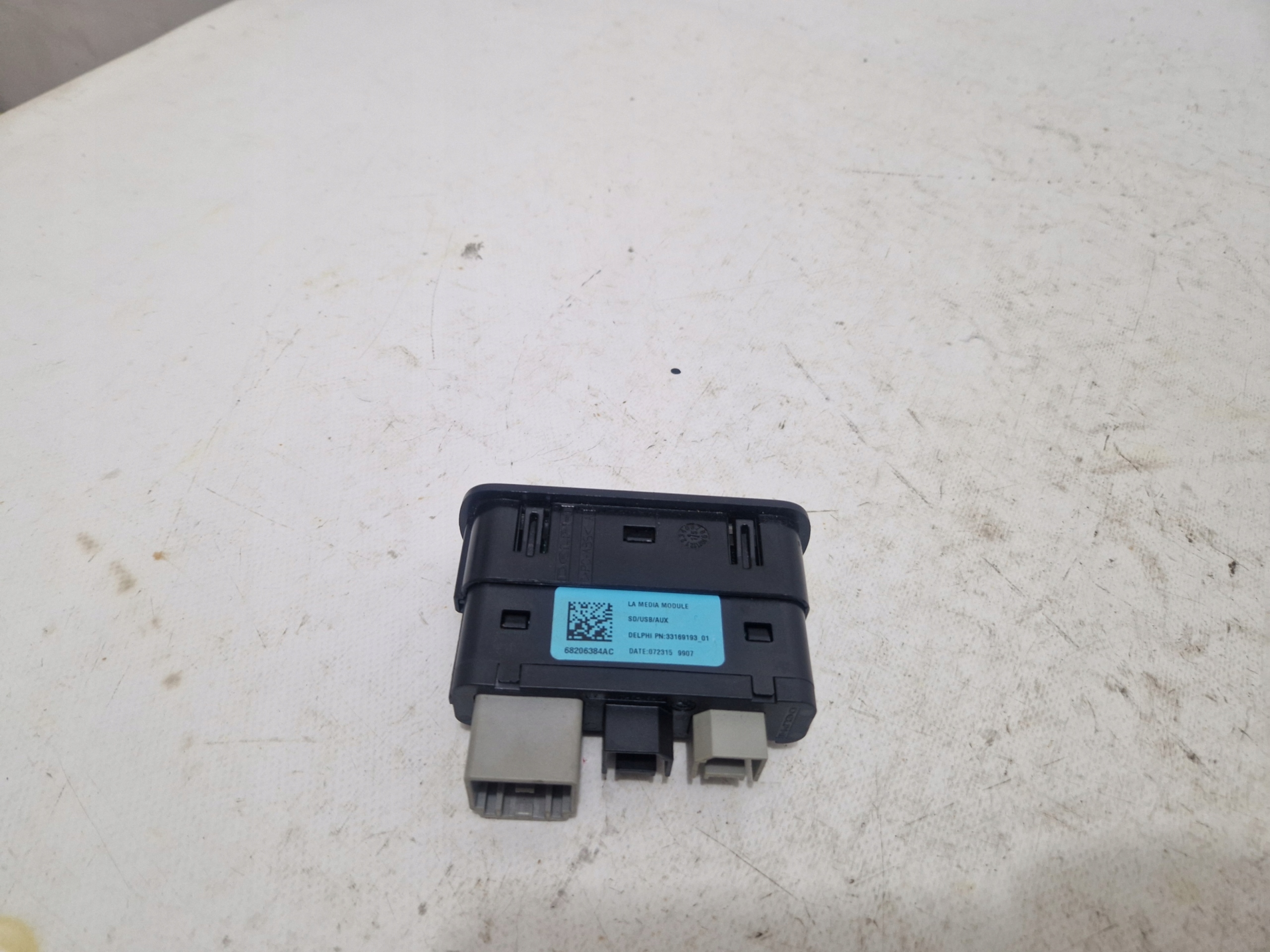 DODGE CHARGER 2019- adapter PORT USB AUX SD 68206384AC