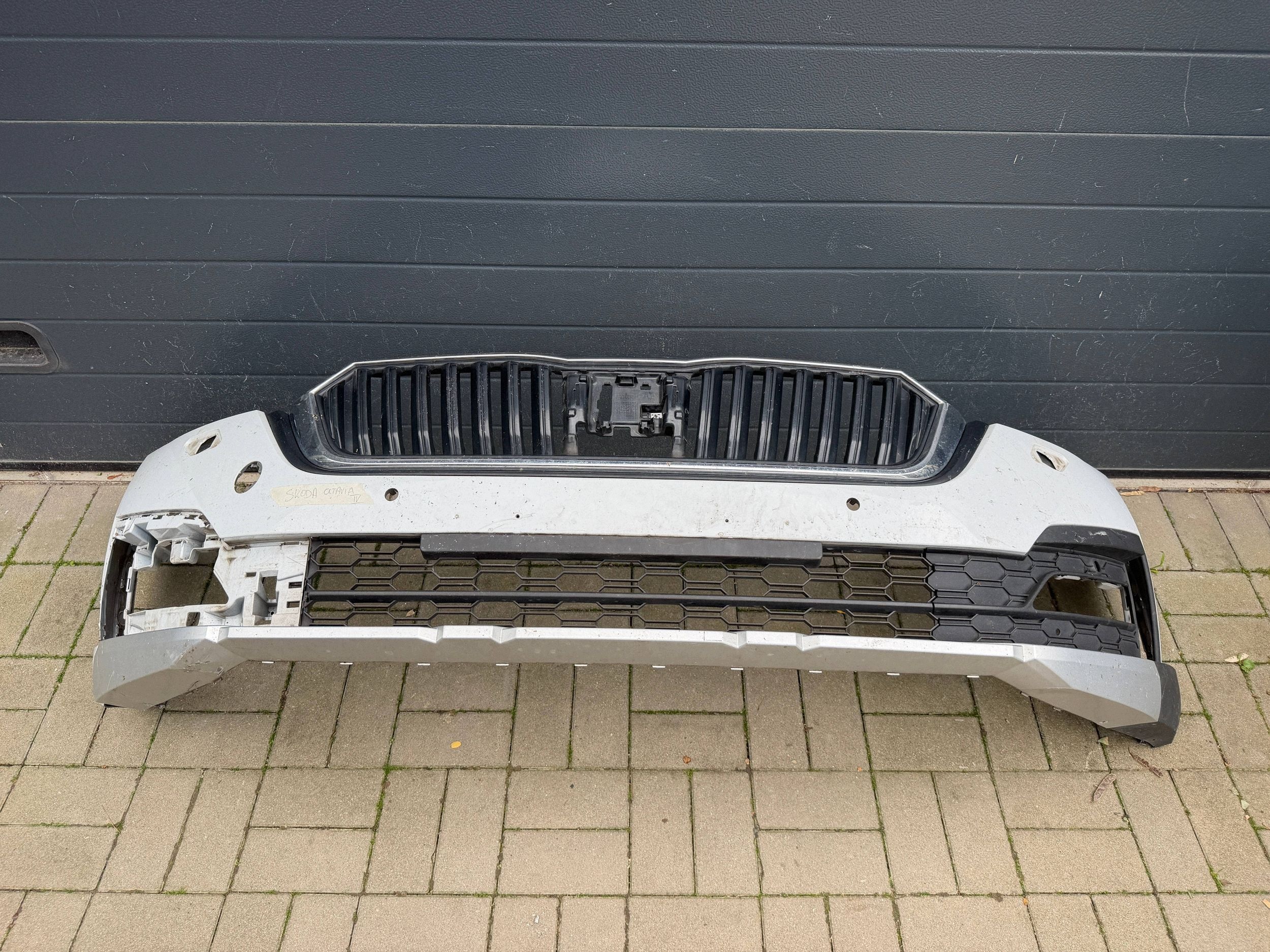 Skoda Octavia 4 IV Scout 19- bumper front front