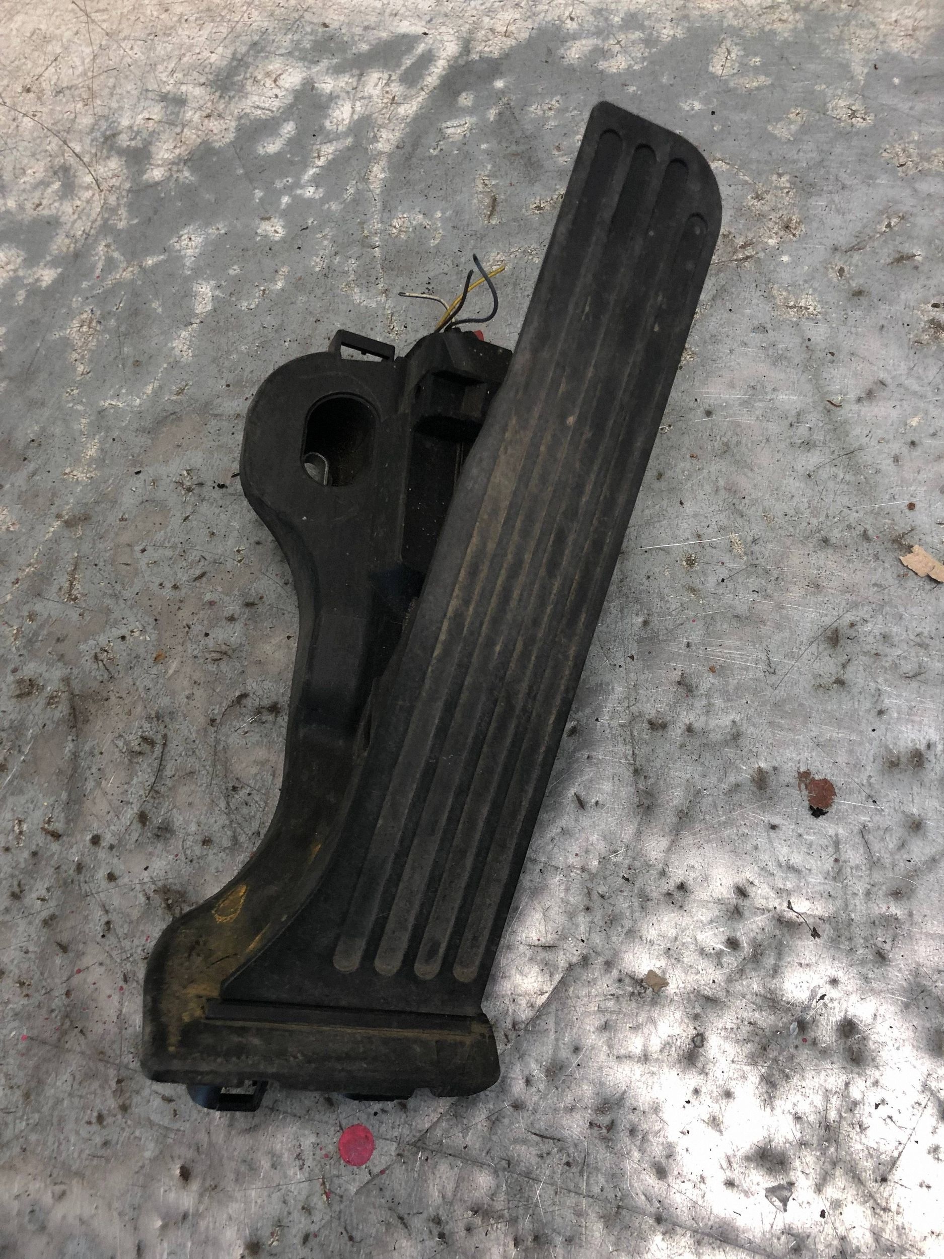 accelerator pedal VW 1K1721503P