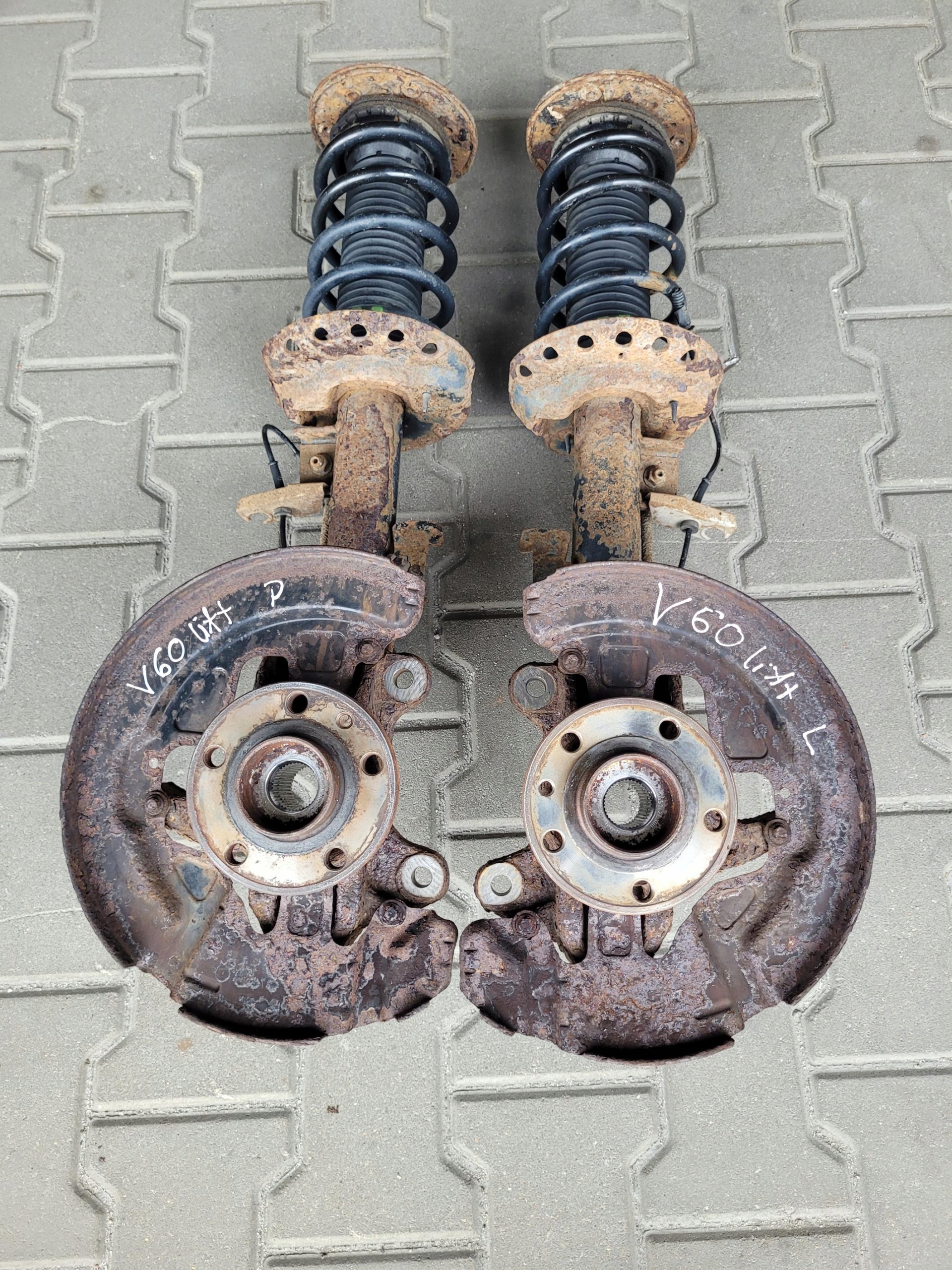 swing front shock absorber left McPherson VOLVO S60 II V60 and LIFT 2.4 D5