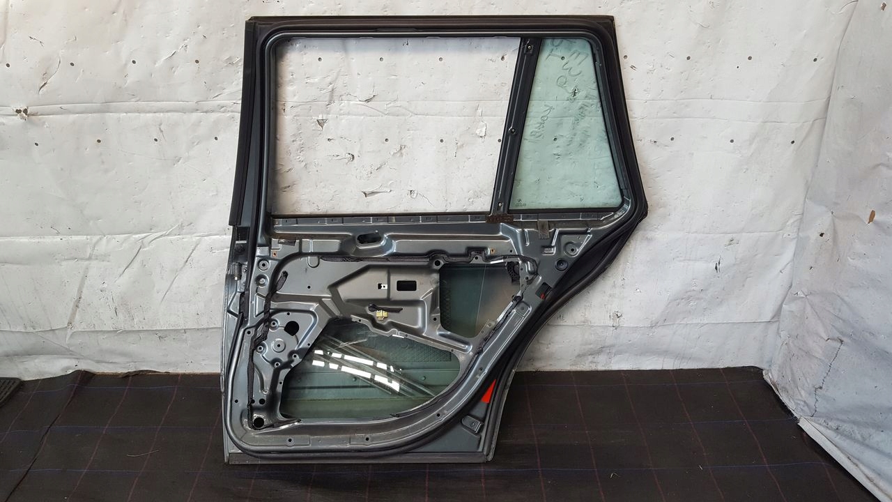 tür heck hinten rechts BMW E39 kombi 892/7