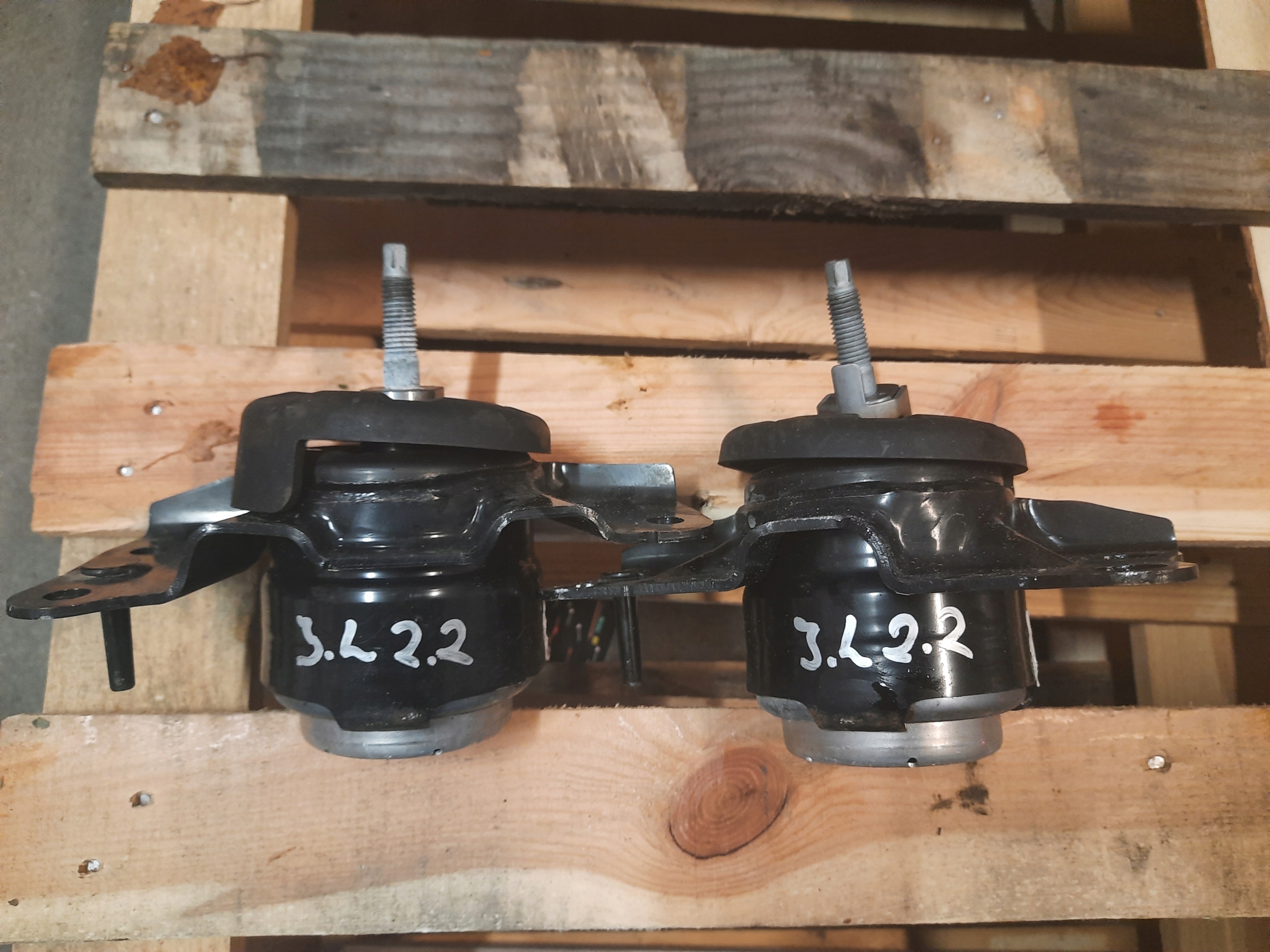 PODUSZKA ŁAPA SILNIKA JEEP WRANGLER JL 2.2