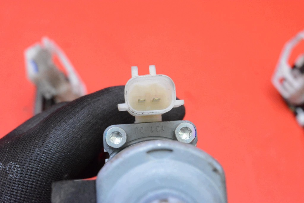 mécanisme essuie glaces gauche avant EU 05074799AA DODGE CALIBER 06-12